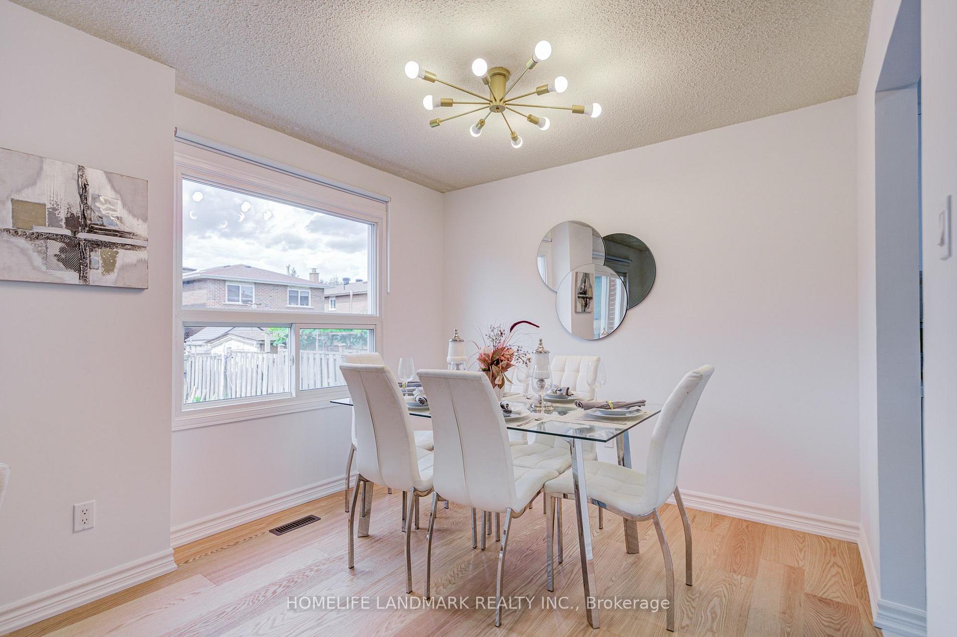 Photo 13 of 20 Barolo Road, Etobicoke, West Humber-Clairville — HOMEH