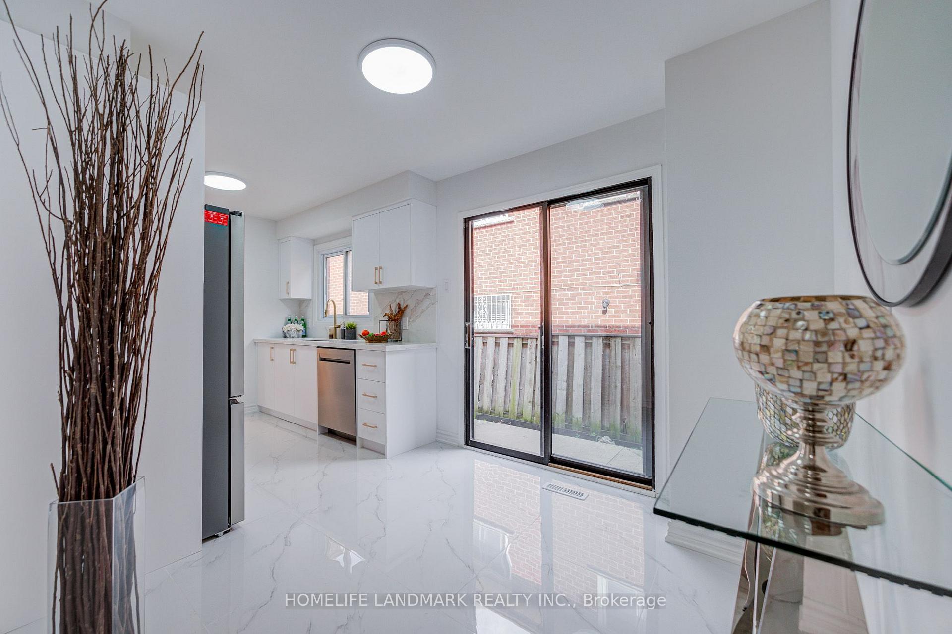 Photo 25 of 20 Barolo Road, Etobicoke, West Humber-Clairville — HOMEH