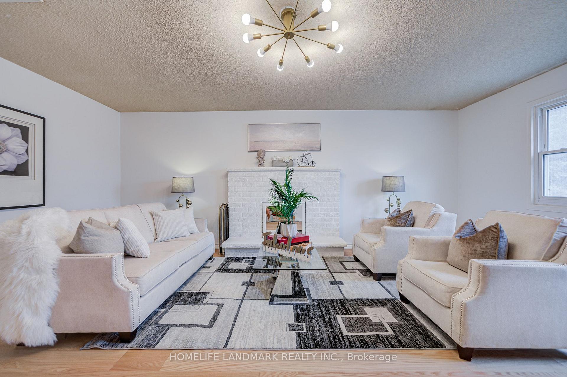 Photo 27 of 20 Barolo Road, Etobicoke, West Humber-Clairville — HOMEH