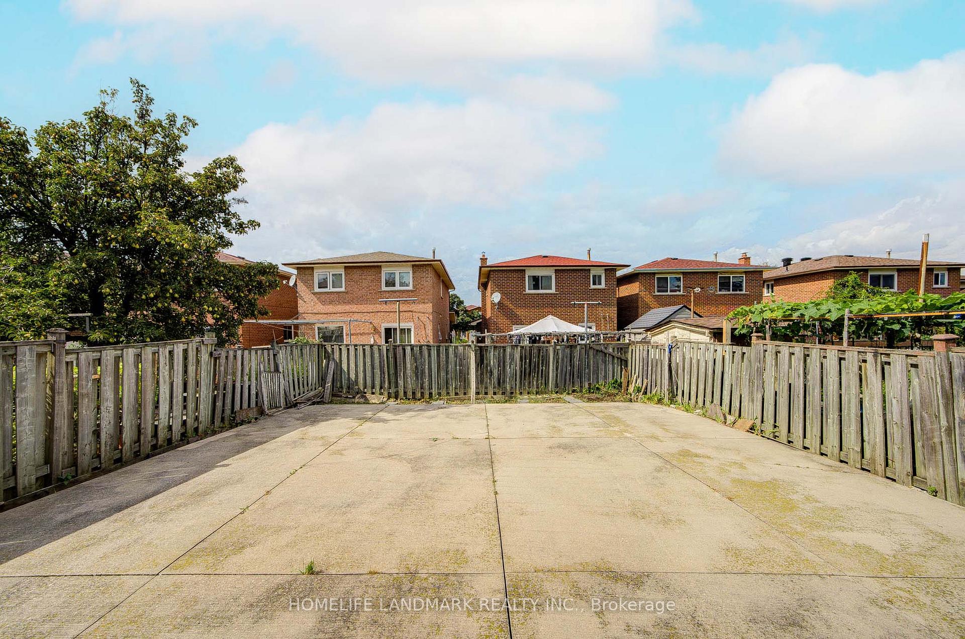 Photo 50 of 20 Barolo Road, Etobicoke, West Humber-Clairville — HOMEH