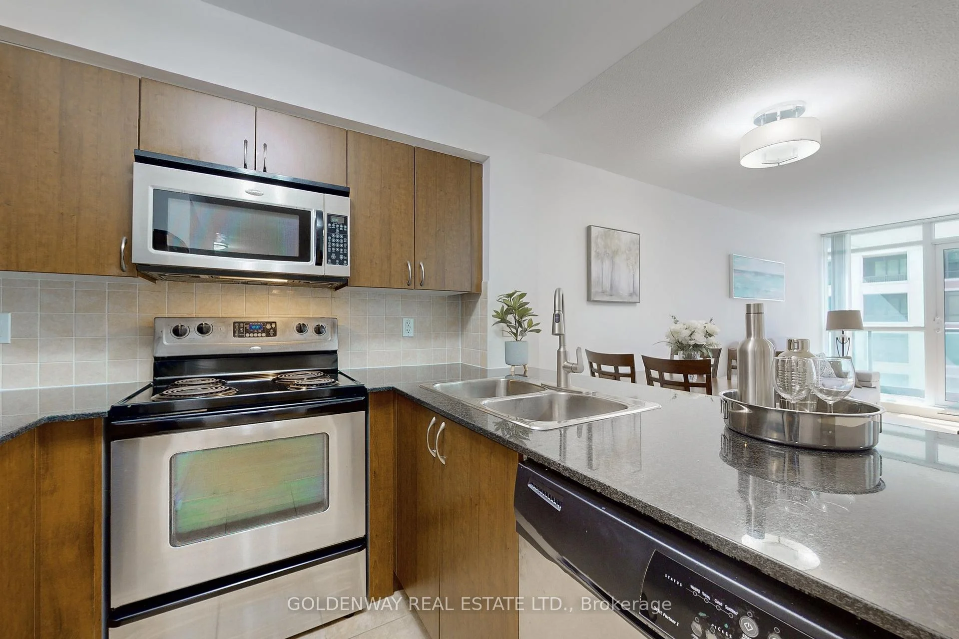 Photo 3 of Unit 610, 30 Clegg Road, Markham, Unionville — HOMEH
