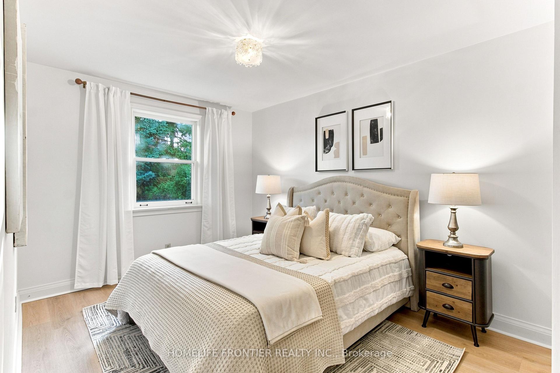 Photo 9 of 132 Wesley Street, Etobicoke, Stonegate-Queensway — HOMEH