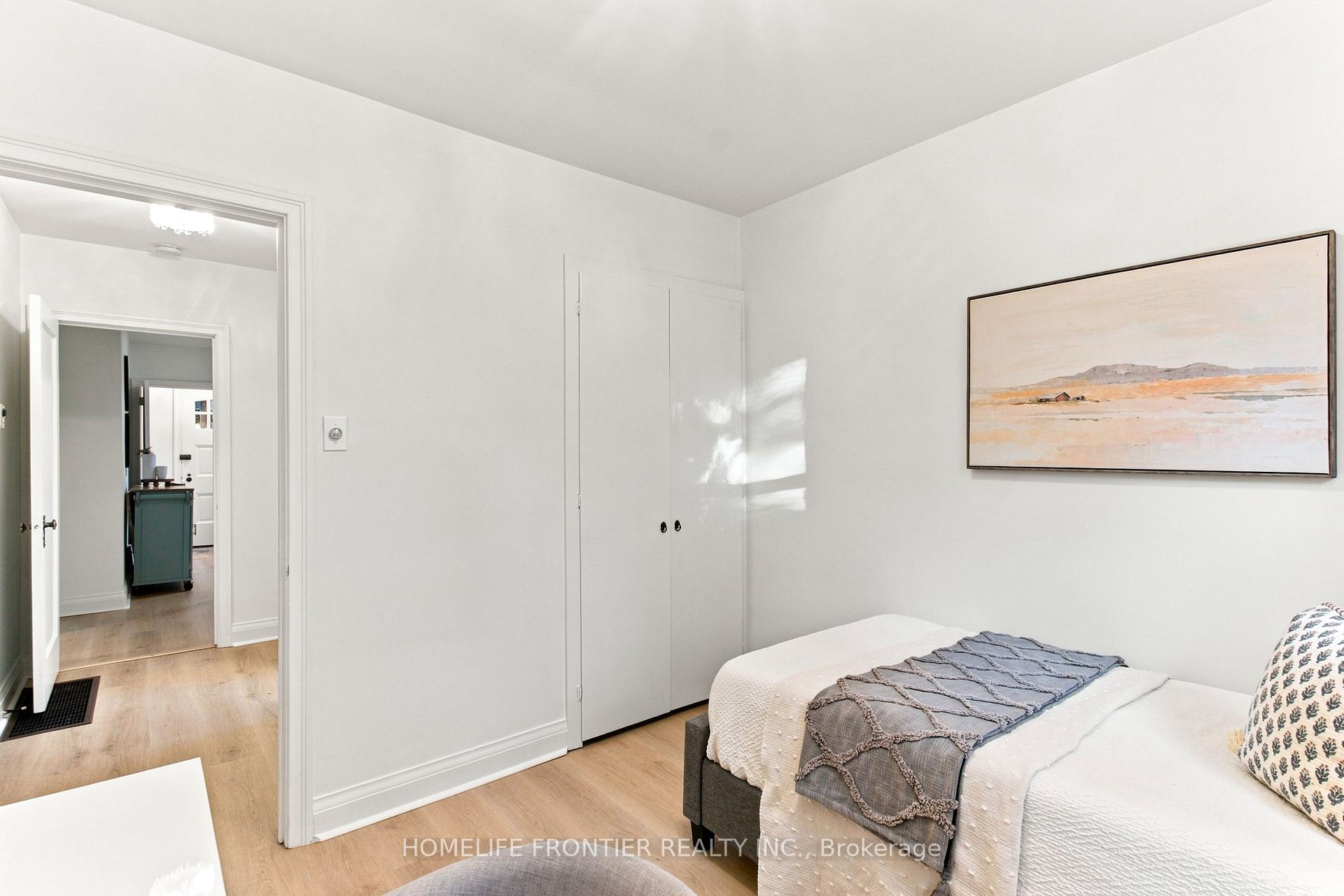 Photo 12 of 132 Wesley Street, Etobicoke, Stonegate-Queensway — HOMEH