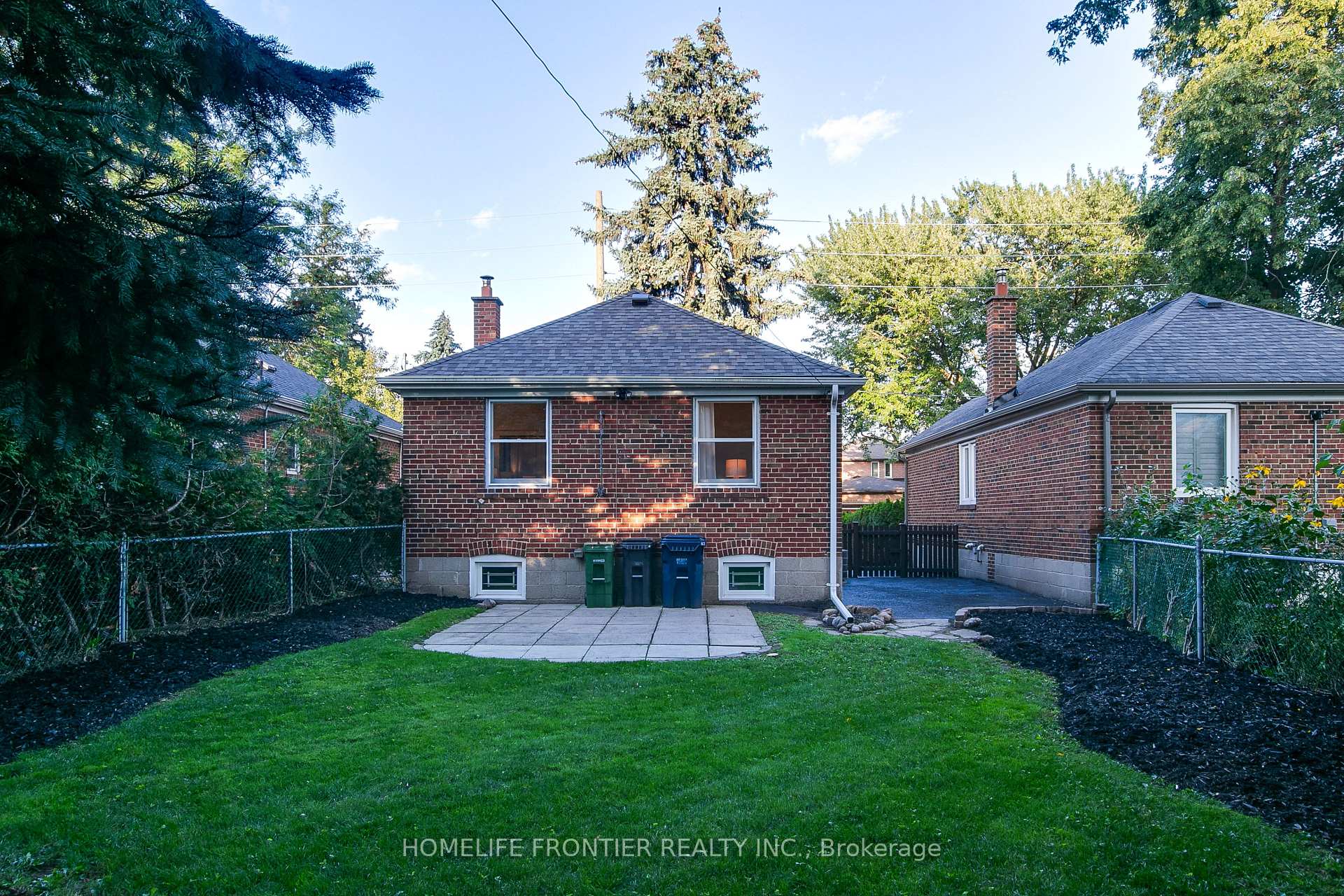 Photo 21 of 132 Wesley Street, Etobicoke, Stonegate-Queensway — HOMEH