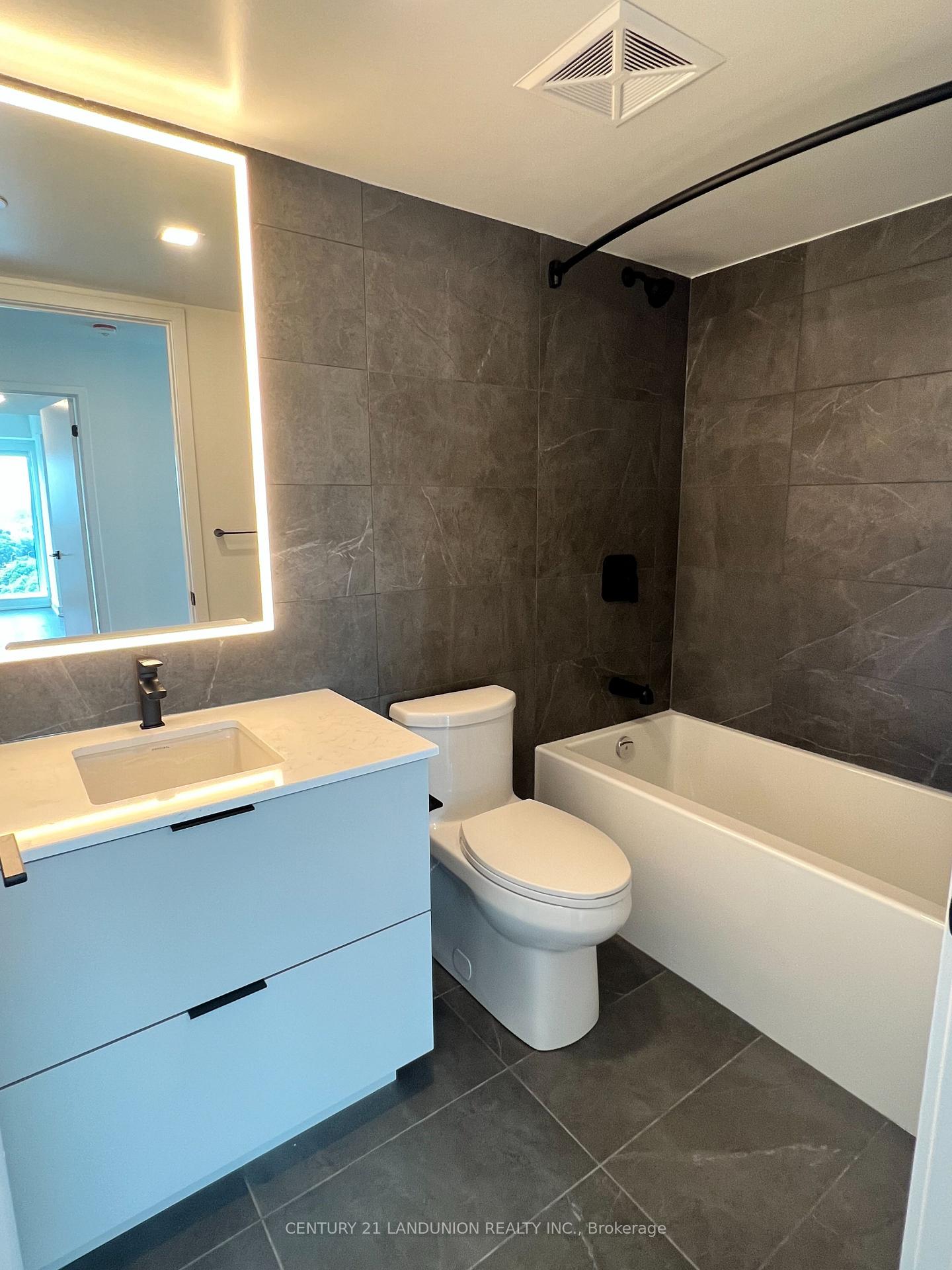 Photo 17 of Unit 1507, 609 Sherbourne Street, Toronto, North St. James Town — HOMEH