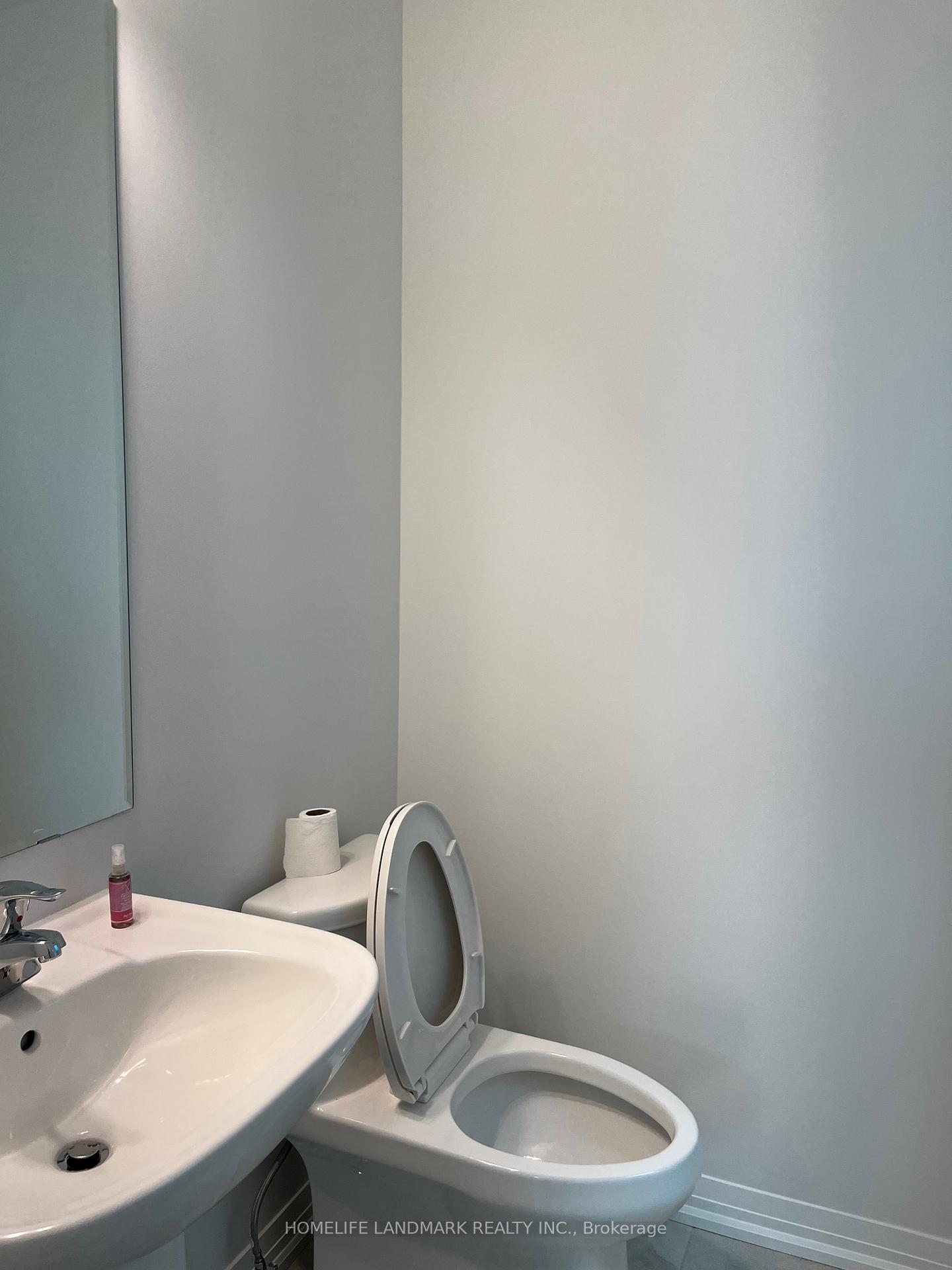 Photo 4 of 1040 Valhalla Terrace, Pickering, Rural Pickering — HOMEH