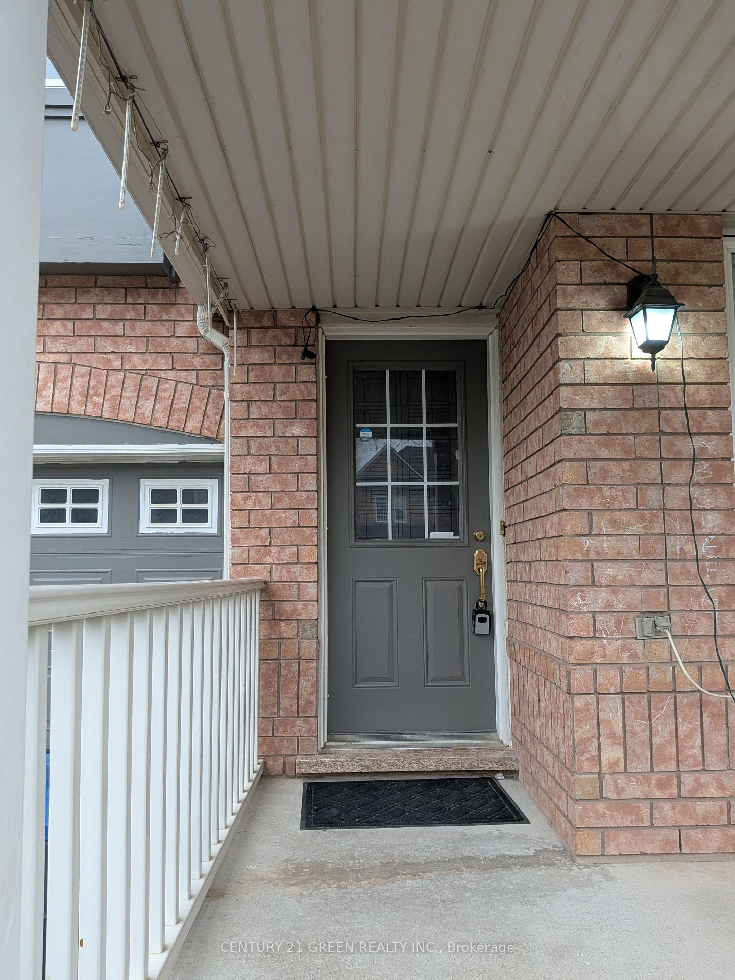 Photo 3 of Unit Upper, 25 Georgian Road, Brampton, Credit Valley — HOMEH