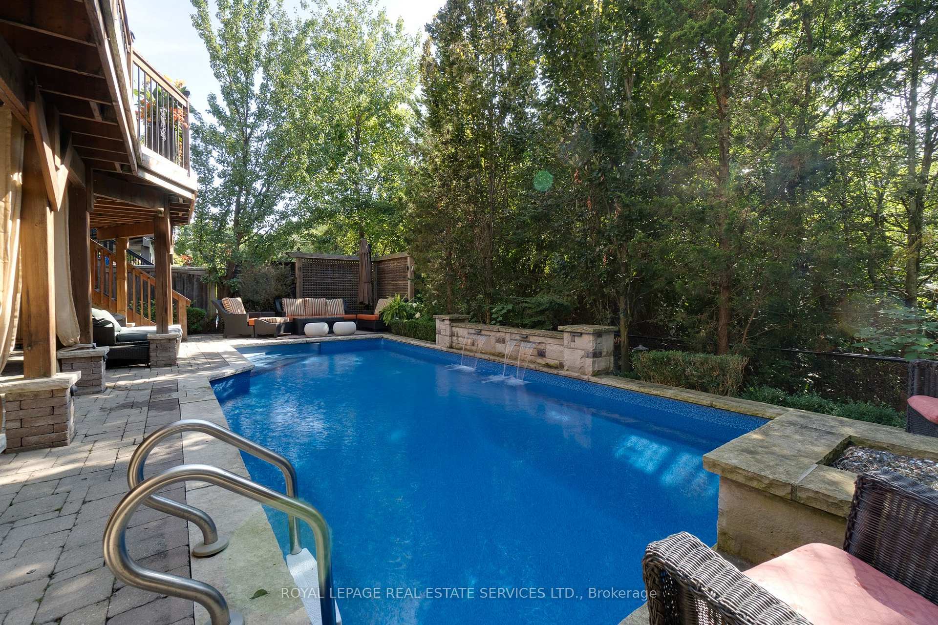 Photo 9 of 167 Innville Crescent, Oakville, Bronte — HOMEH