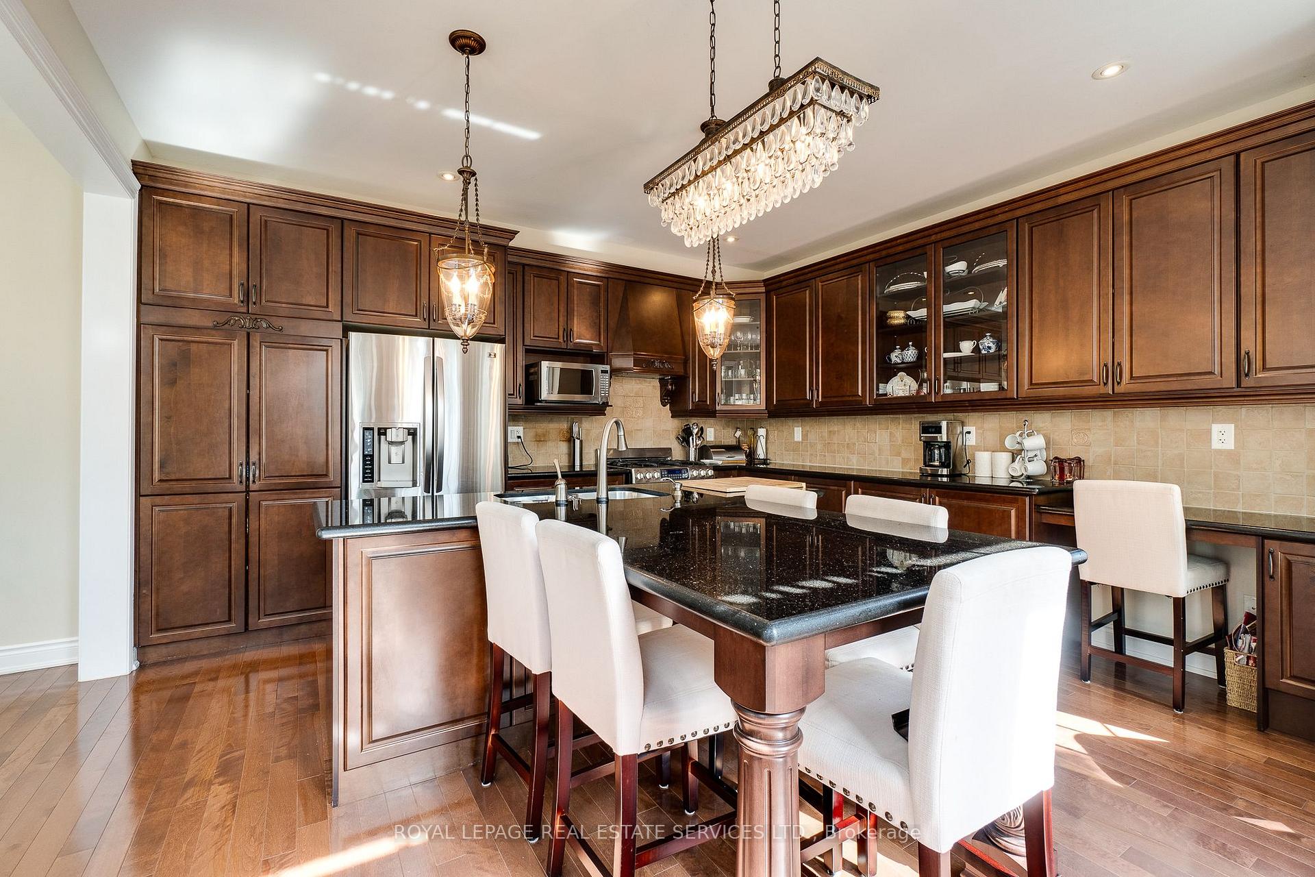 Photo 29 of 167 Innville Crescent, Oakville, Bronte — HOMEH
