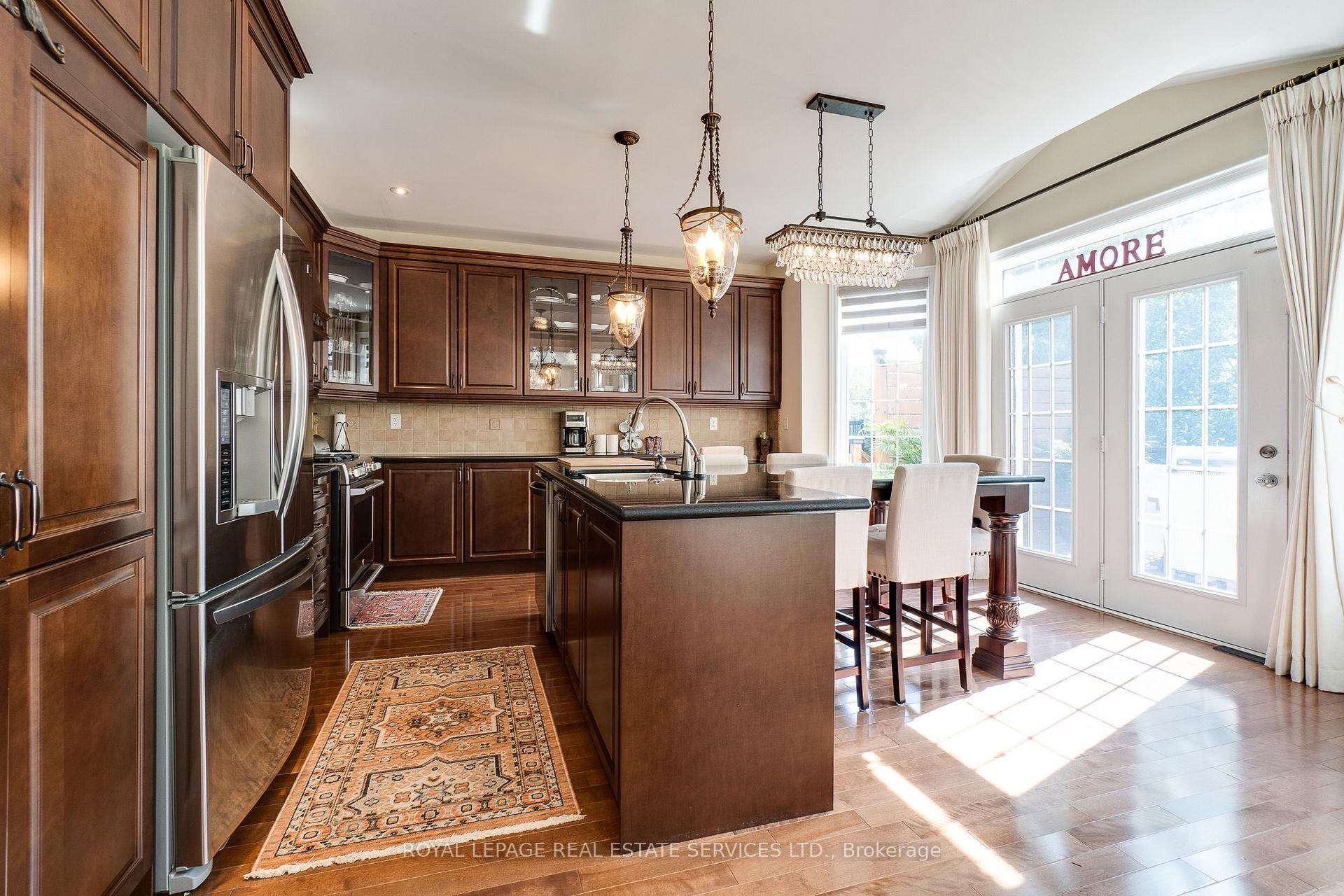 Photo 30 of 167 Innville Crescent, Oakville, Bronte — HOMEH