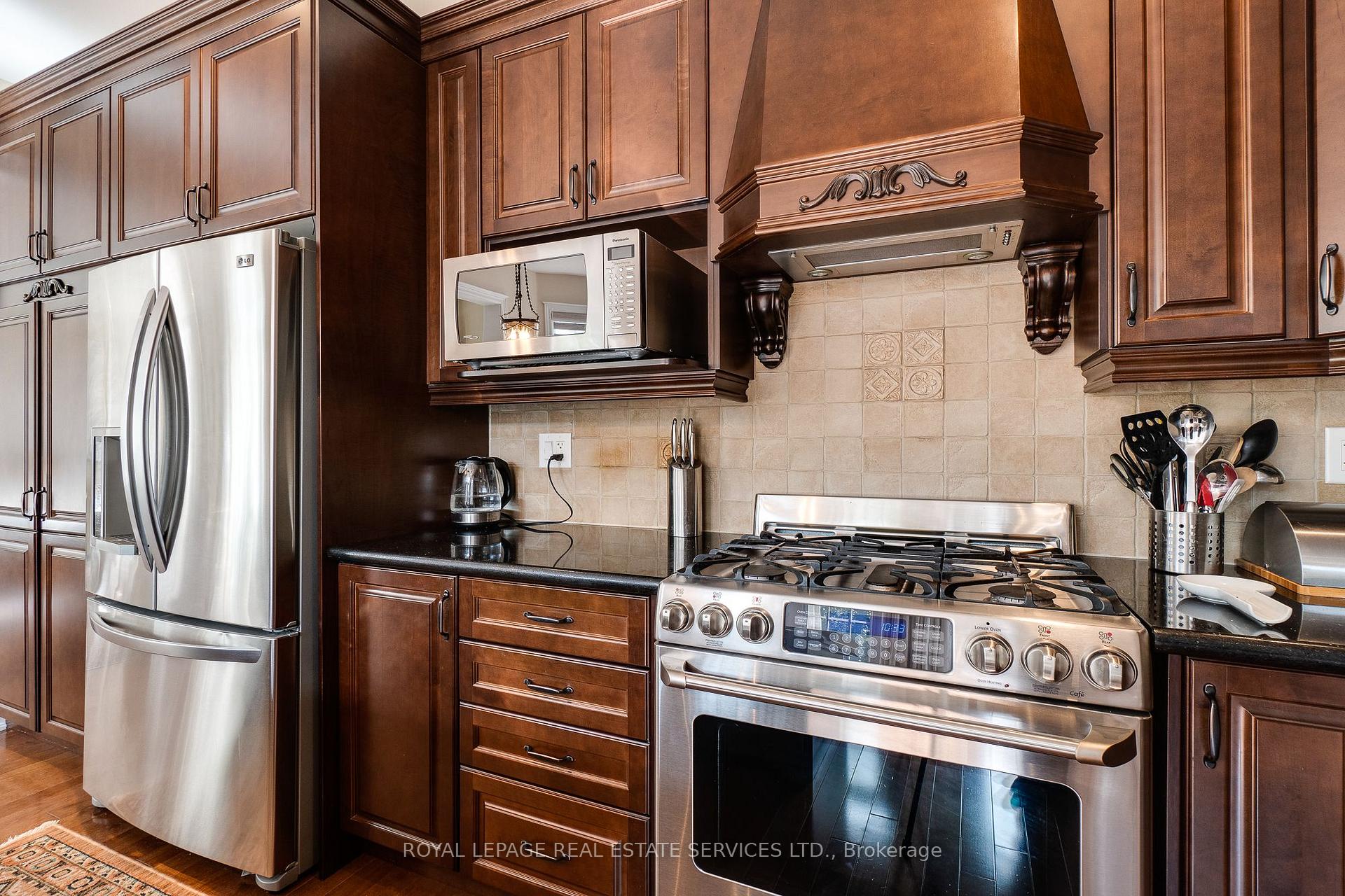 Photo 31 of 167 Innville Crescent, Oakville, Bronte — HOMEH