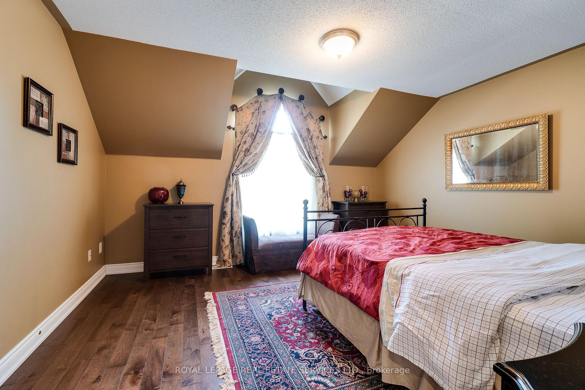 Photo 34 of 167 Innville Crescent, Oakville, Bronte — HOMEH