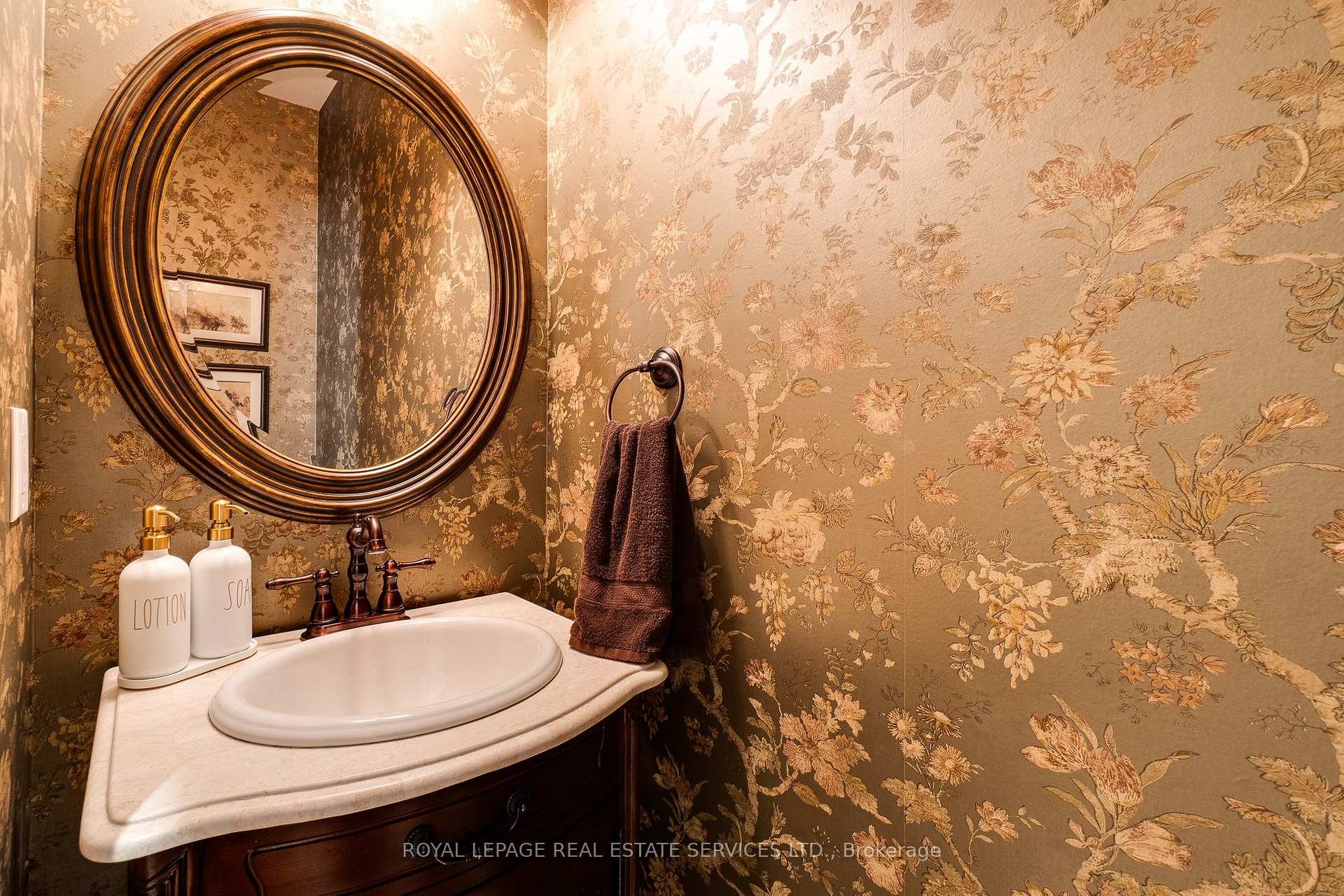 Photo 40 of 167 Innville Crescent, Oakville, Bronte — HOMEH