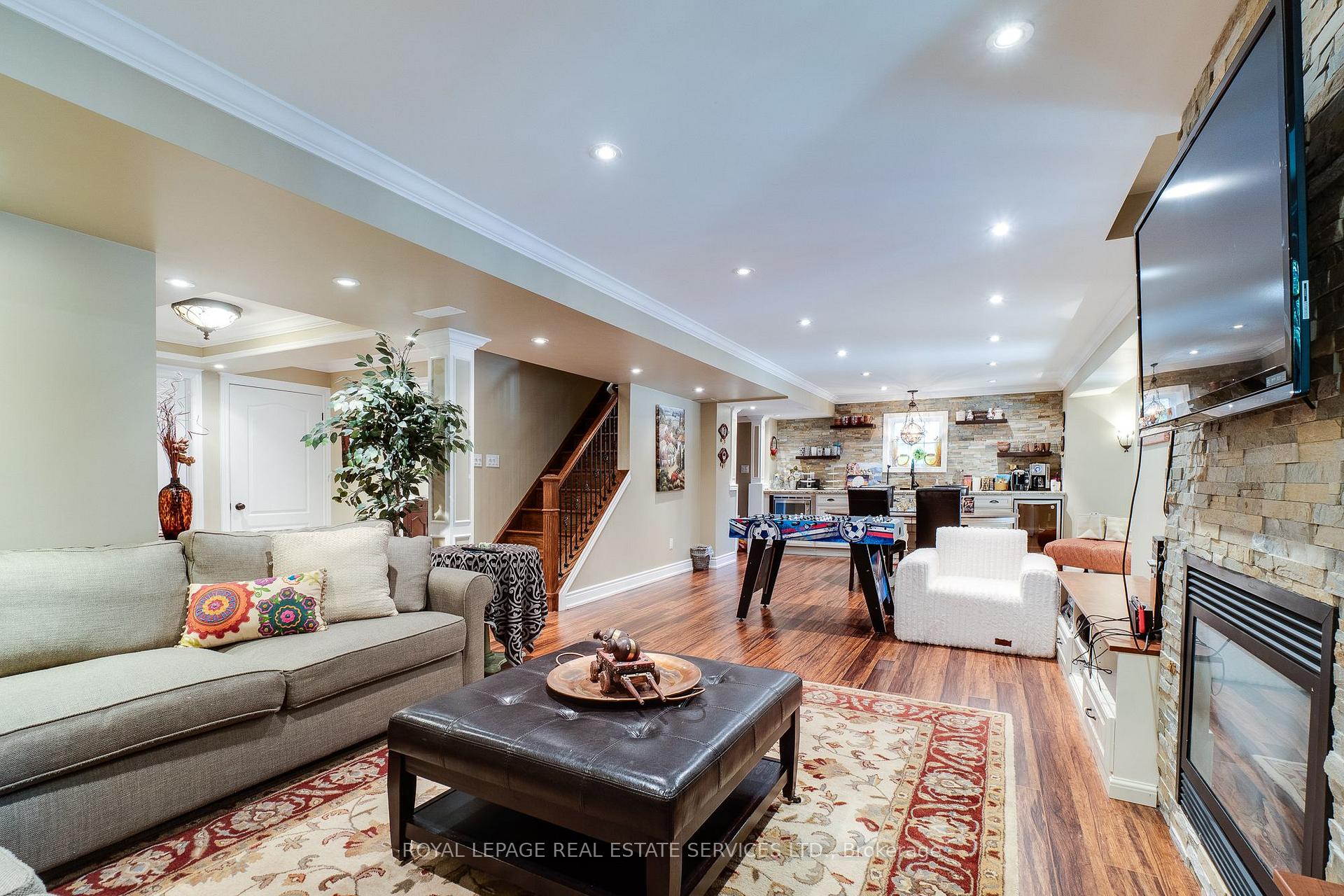 Photo 41 of 167 Innville Crescent, Oakville, Bronte — HOMEH