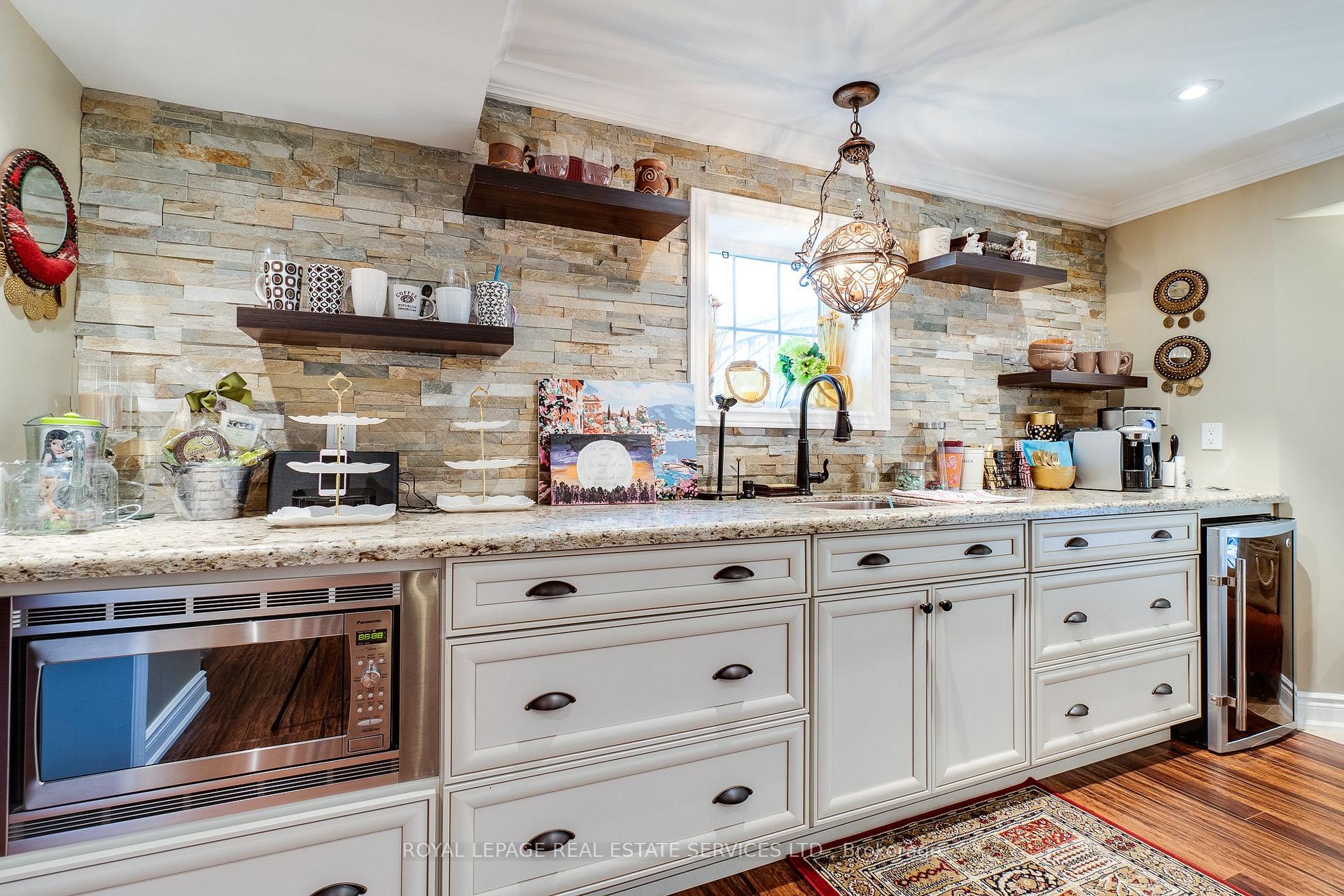 Photo 42 of 167 Innville Crescent, Oakville, Bronte — HOMEH