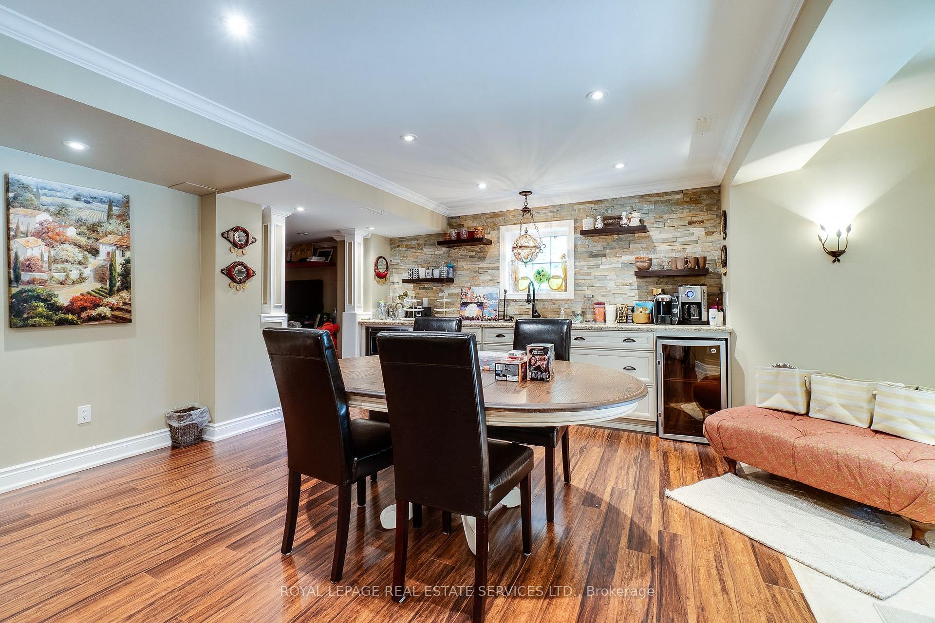 Photo 43 of 167 Innville Crescent, Oakville, Bronte — HOMEH
