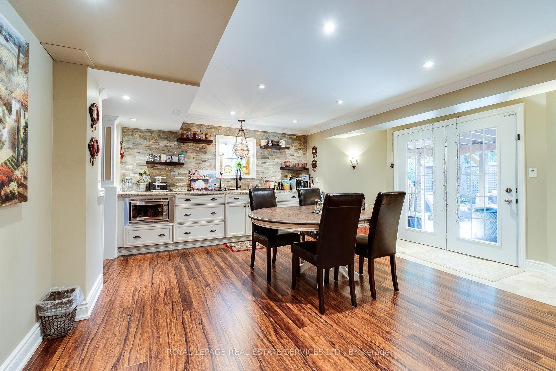 Photo 45 of 167 Innville Crescent, Oakville, Bronte — HOMEH
