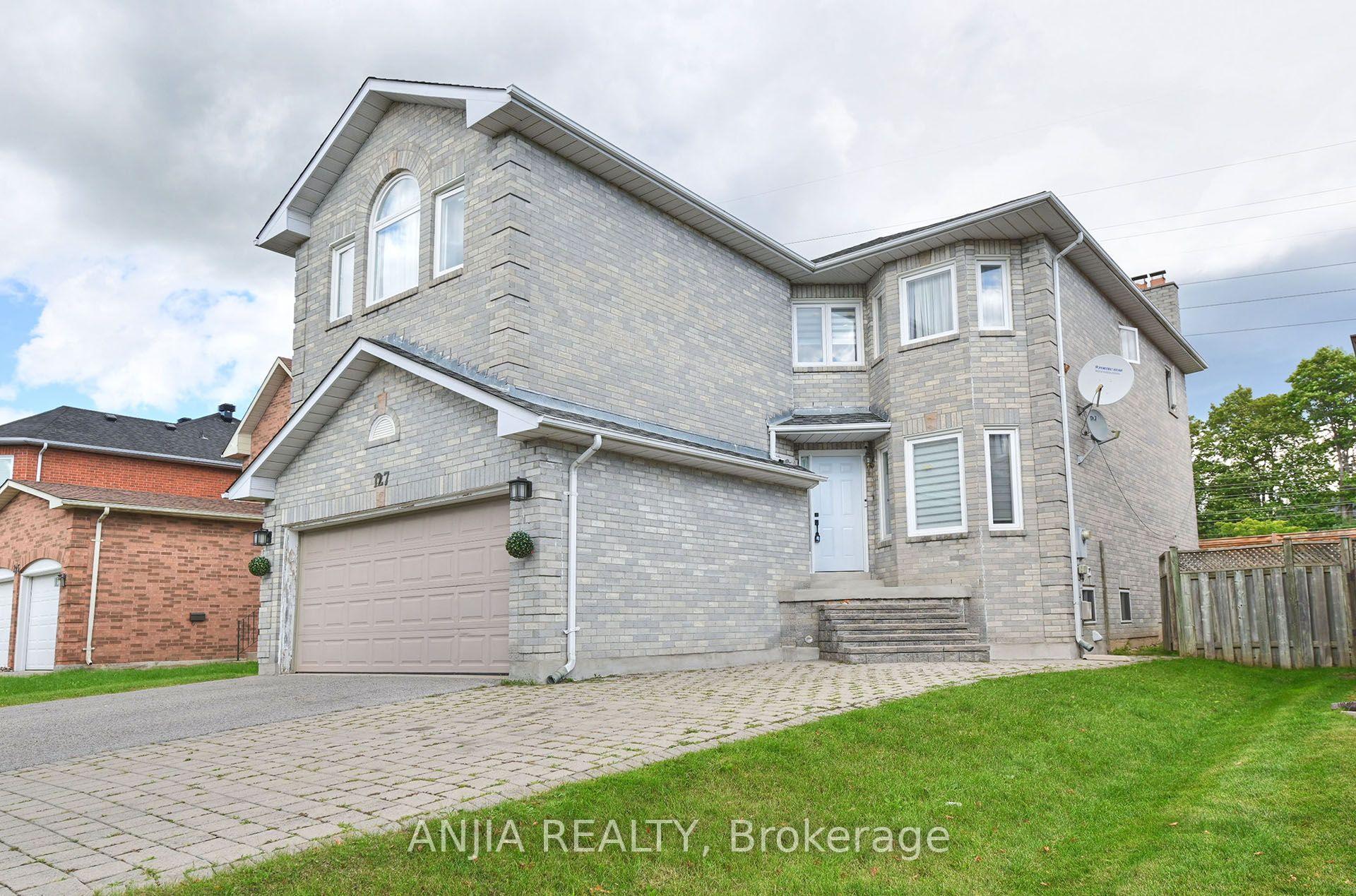 Photo of 127 Tomlinson Circle