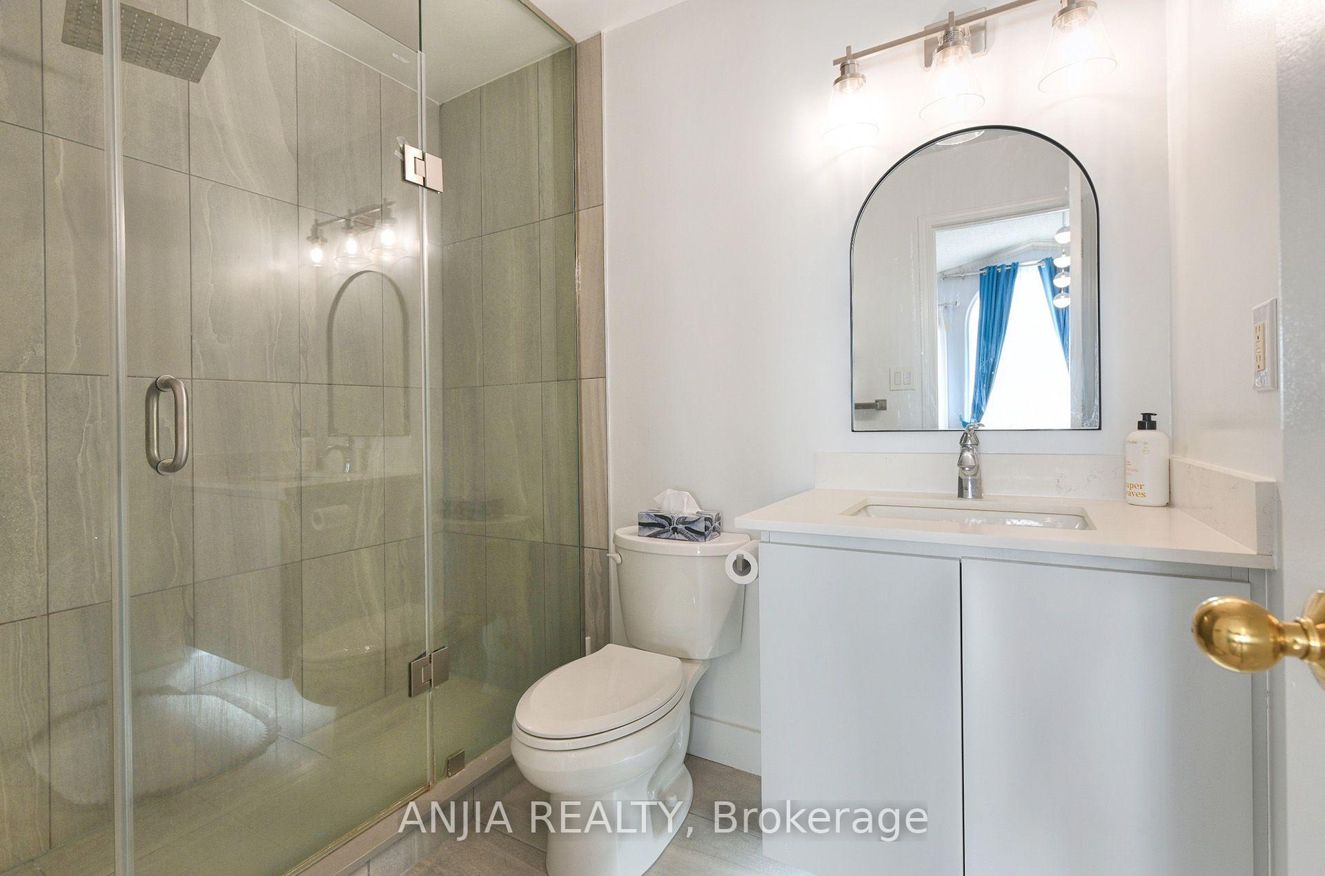Photo 7 of 127 Tomlinson Circle, Markham, Buttonville — HOMEH