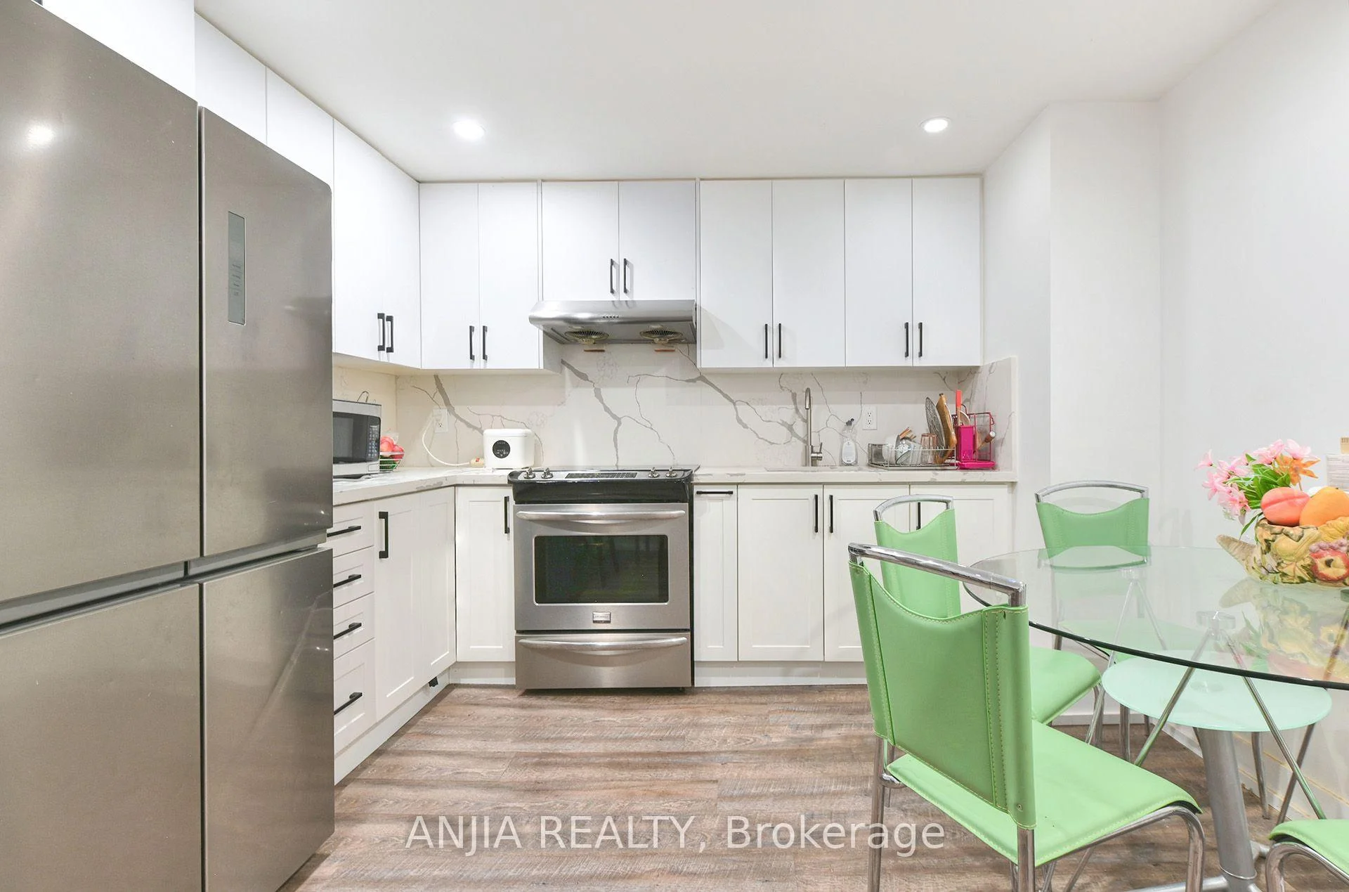 Photo 42 of 127 Tomlinson Circle, Markham, Buttonville — HOMEH