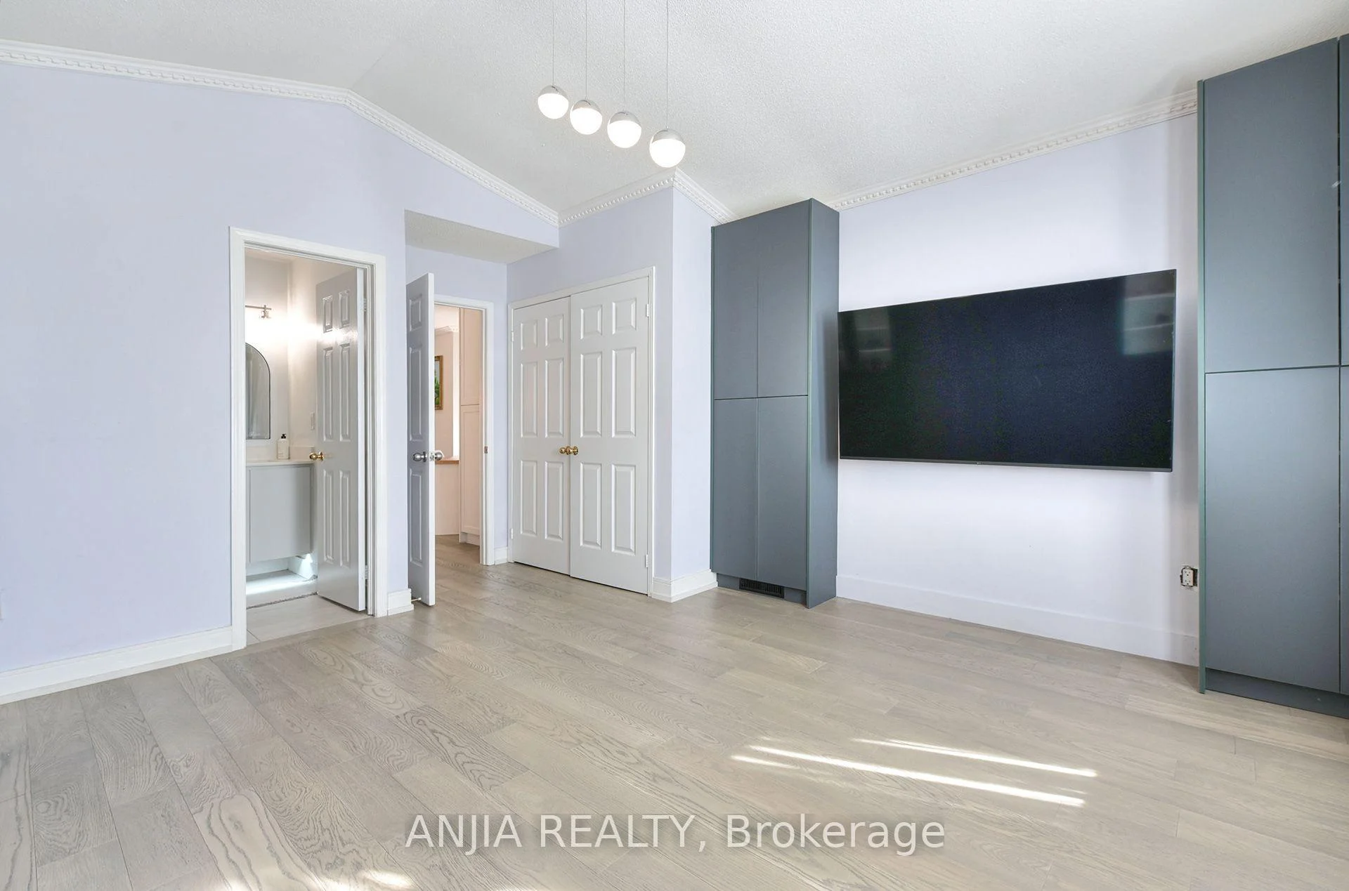 Photo 47 of 127 Tomlinson Circle, Markham, Buttonville — HOMEH