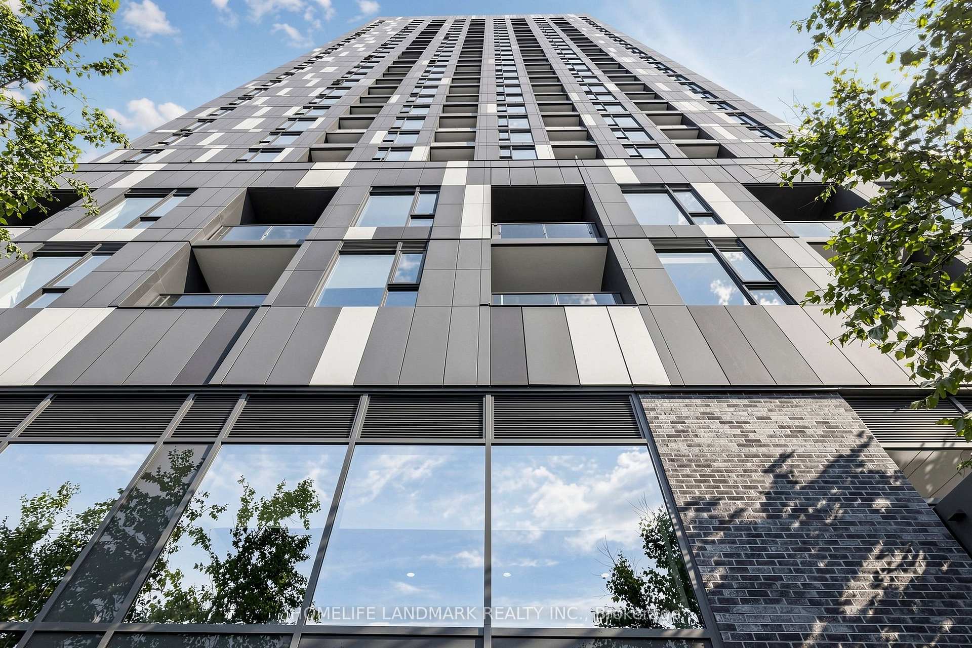 Photo 3 of Unit 1129, 498 Caldari Road, Vaughan, Concord — HOMEH