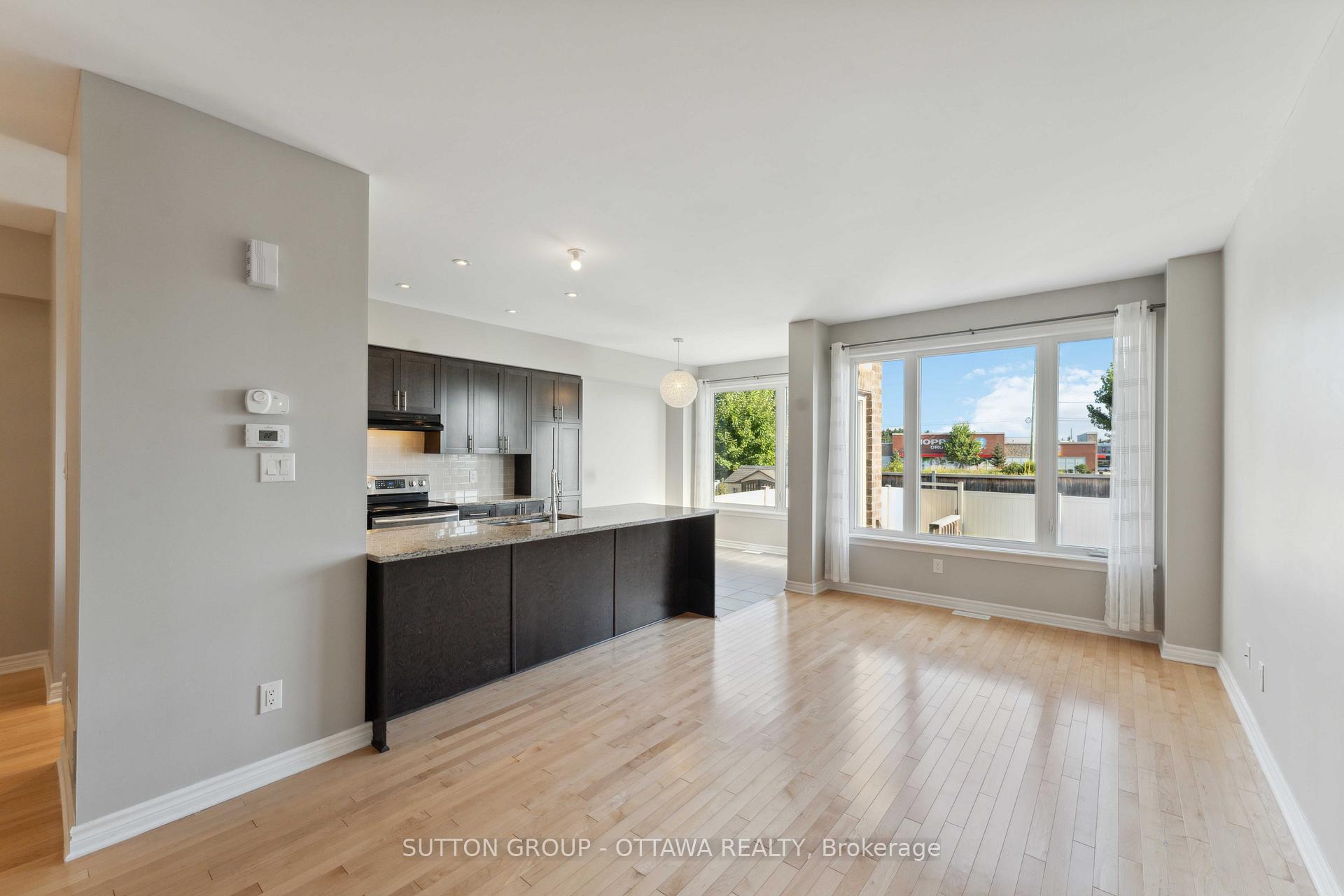 Photo 19 of 136 Mattingly Way, Ottawa, Riverside South/Gloucester Glen — HOMEH