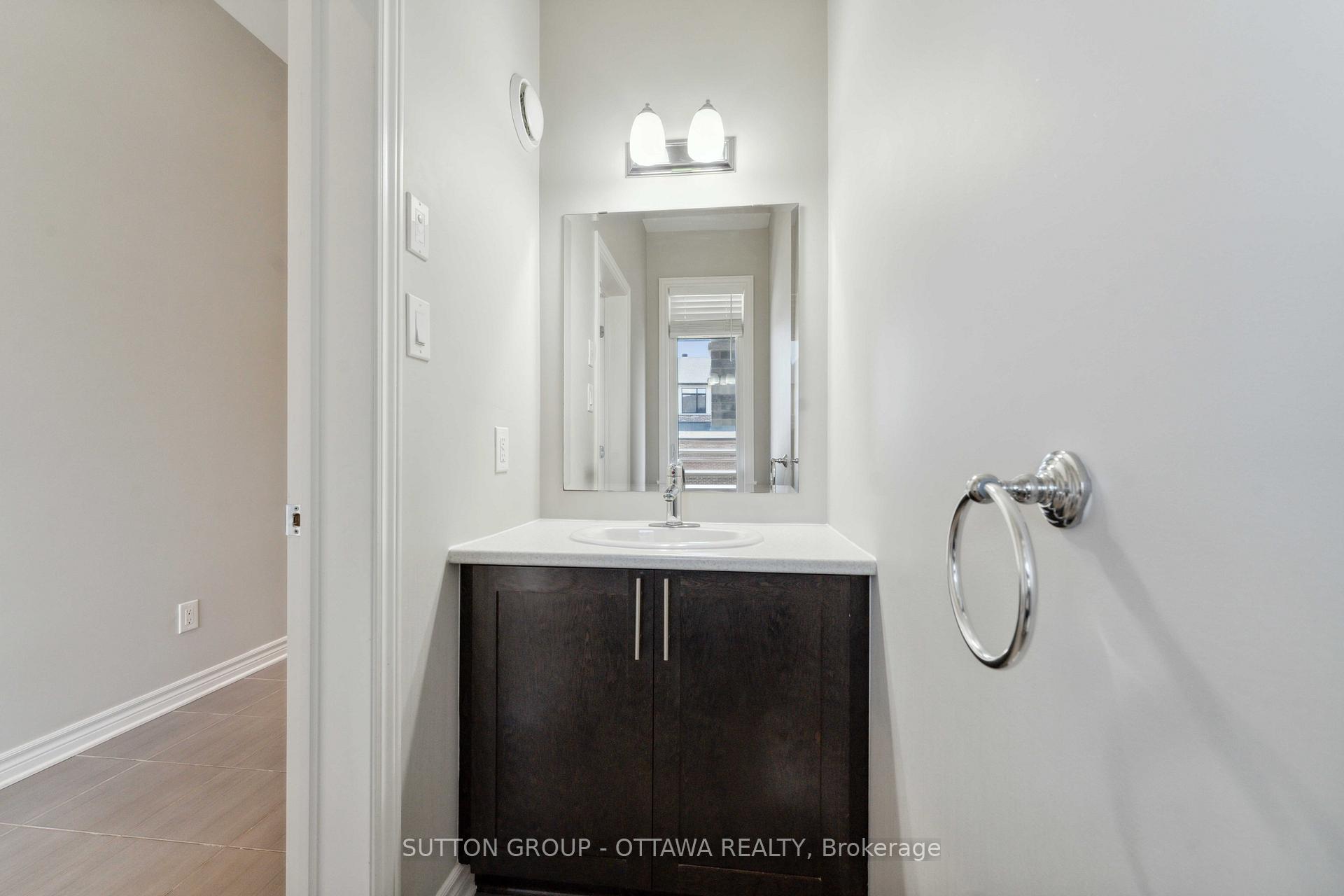 Photo 21 of 136 Mattingly Way, Ottawa, Riverside South/Gloucester Glen — HOMEH