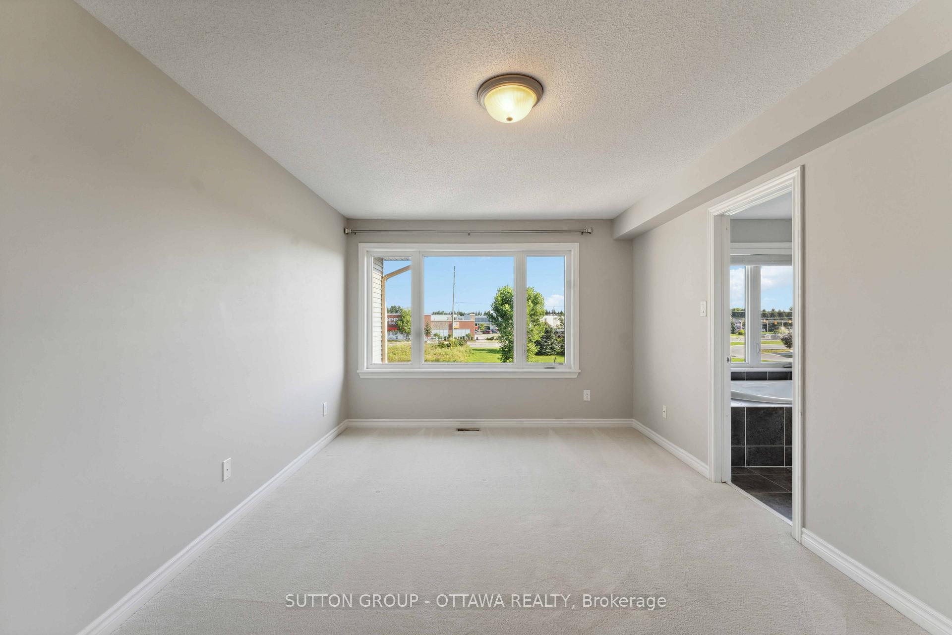 Photo 25 of 136 Mattingly Way, Ottawa, Riverside South/Gloucester Glen — HOMEH