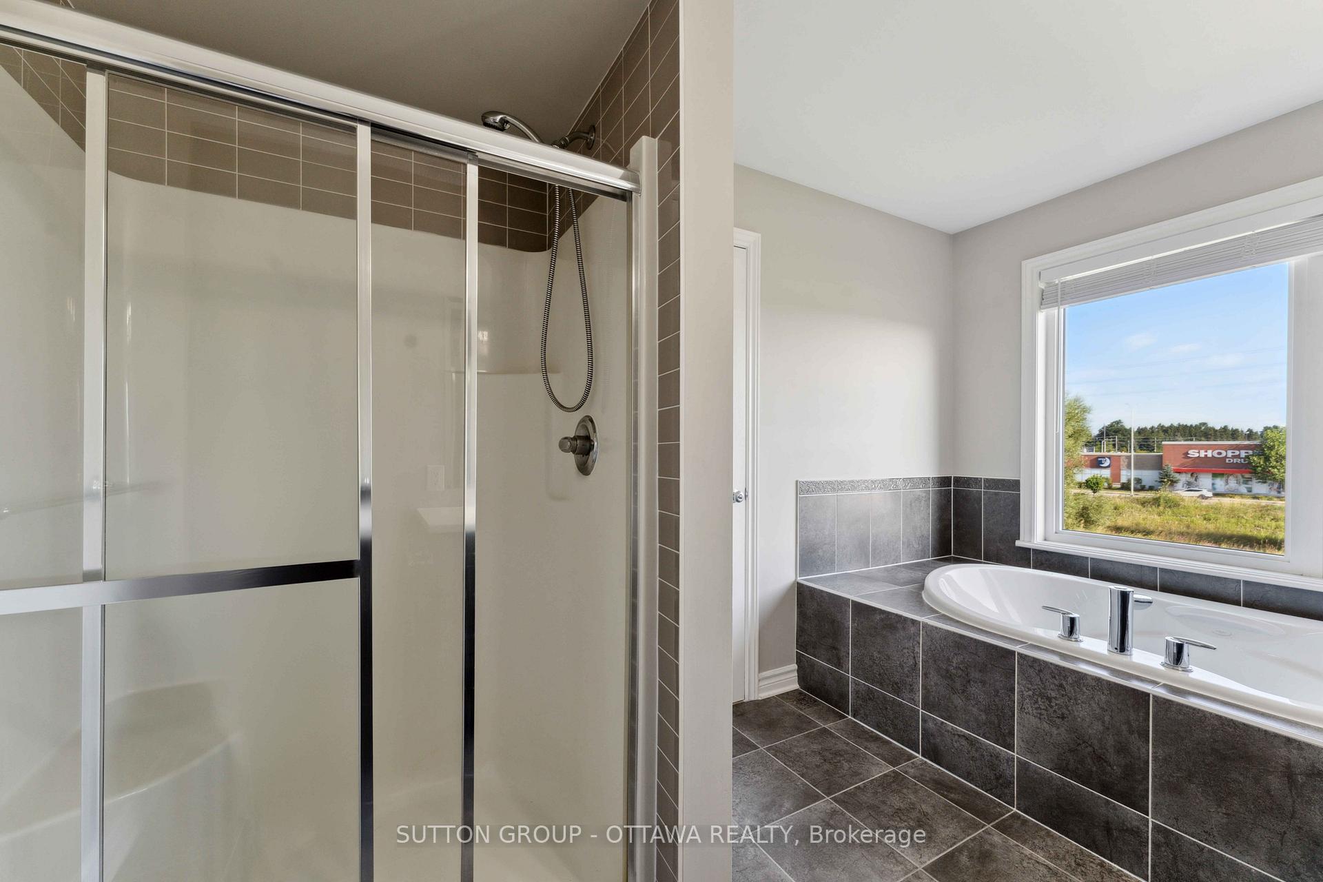 Photo 30 of 136 Mattingly Way, Ottawa, Riverside South/Gloucester Glen — HOMEH