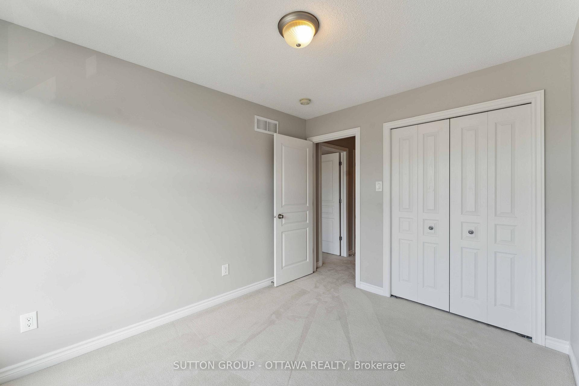 Photo 33 of 136 Mattingly Way, Ottawa, Riverside South/Gloucester Glen — HOMEH