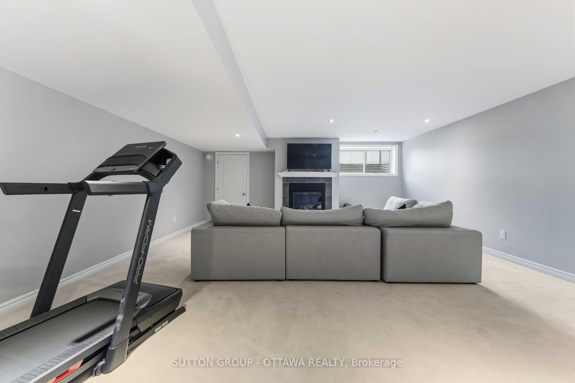 Photo 41 of 136 Mattingly Way, Ottawa, Riverside South/Gloucester Glen — HOMEH