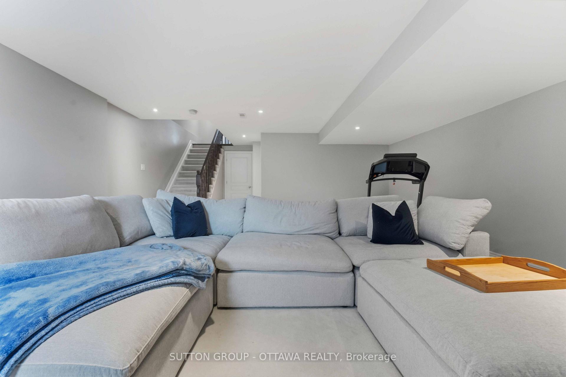 Photo 43 of 136 Mattingly Way, Ottawa, Riverside South/Gloucester Glen — HOMEH