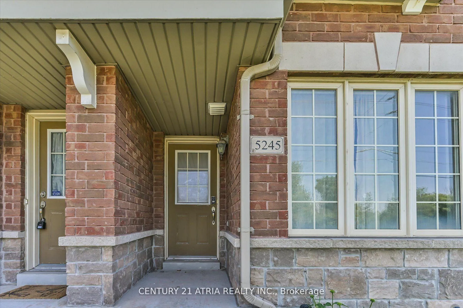 Photo 4 of 5245 Major Mackenzie Drive E, Markham, Berczy — HOMEH
