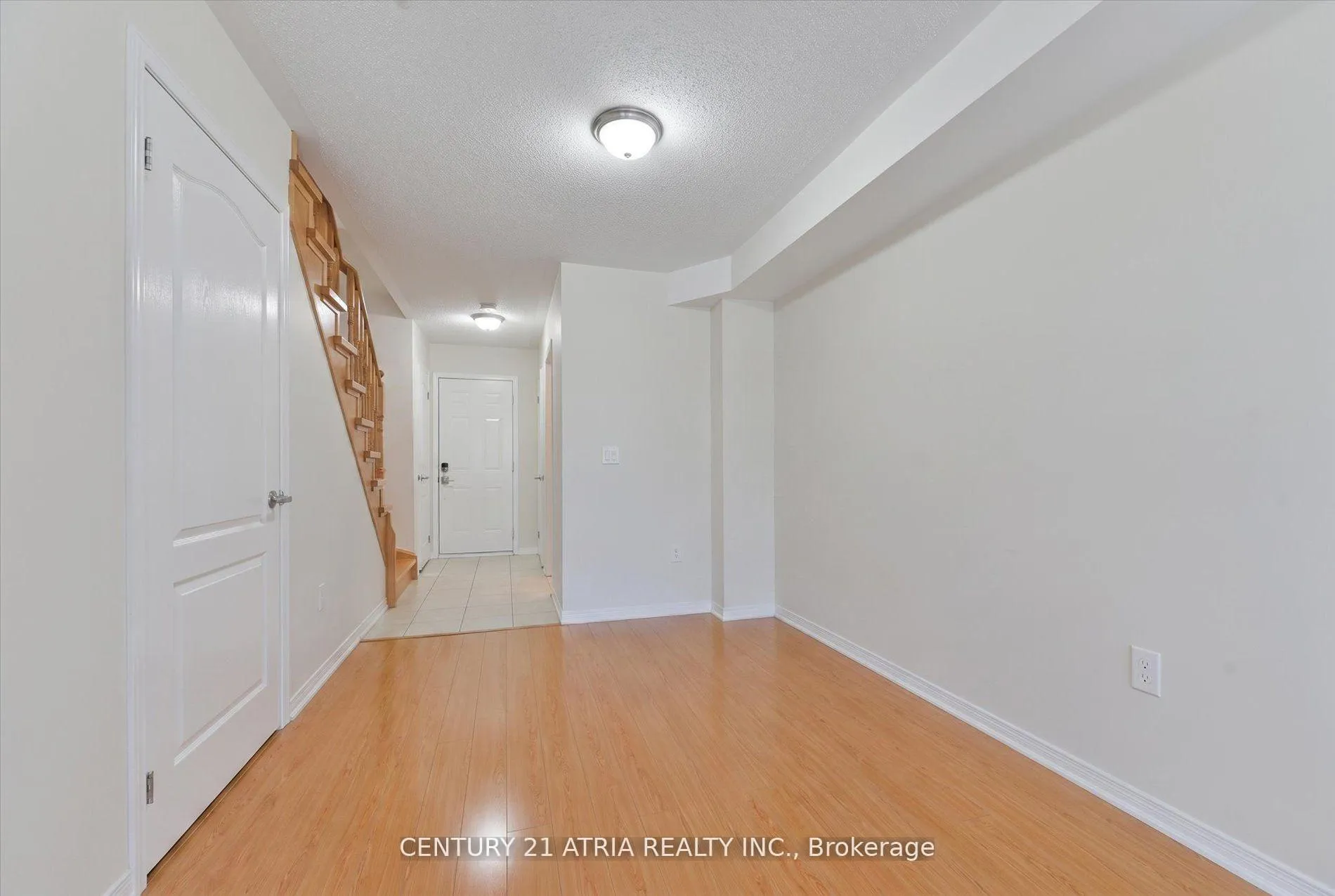 Photo 5 of 5245 Major Mackenzie Drive E, Markham, Berczy — HOMEH