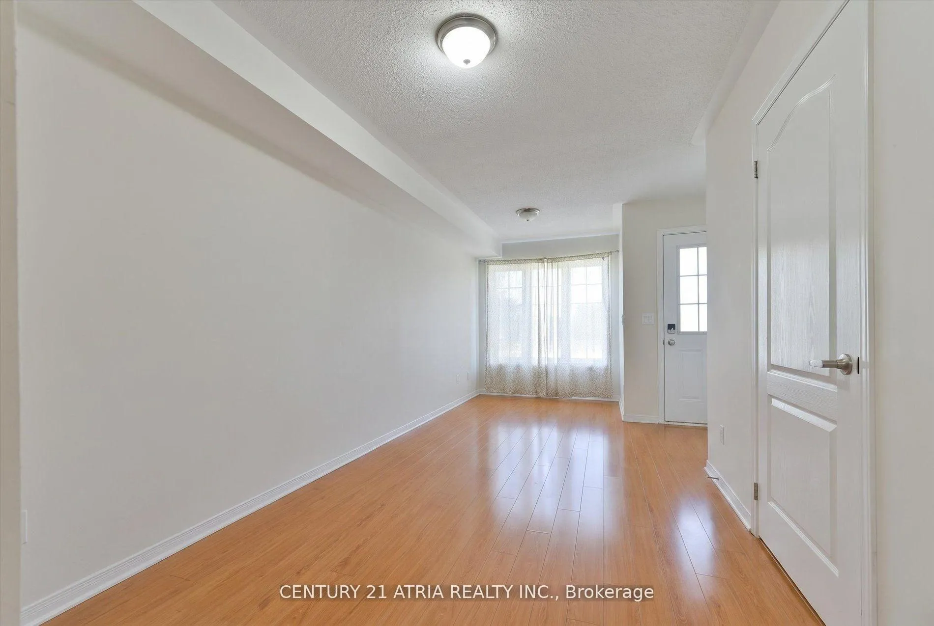 Photo 6 of 5245 Major Mackenzie Drive E, Markham, Berczy — HOMEH