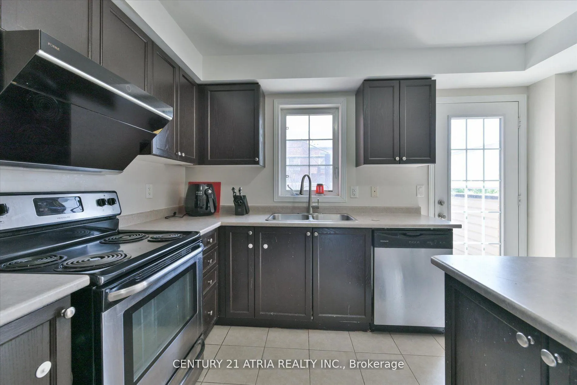 Photo 14 of 5245 Major Mackenzie Drive E, Markham, Berczy — HOMEH