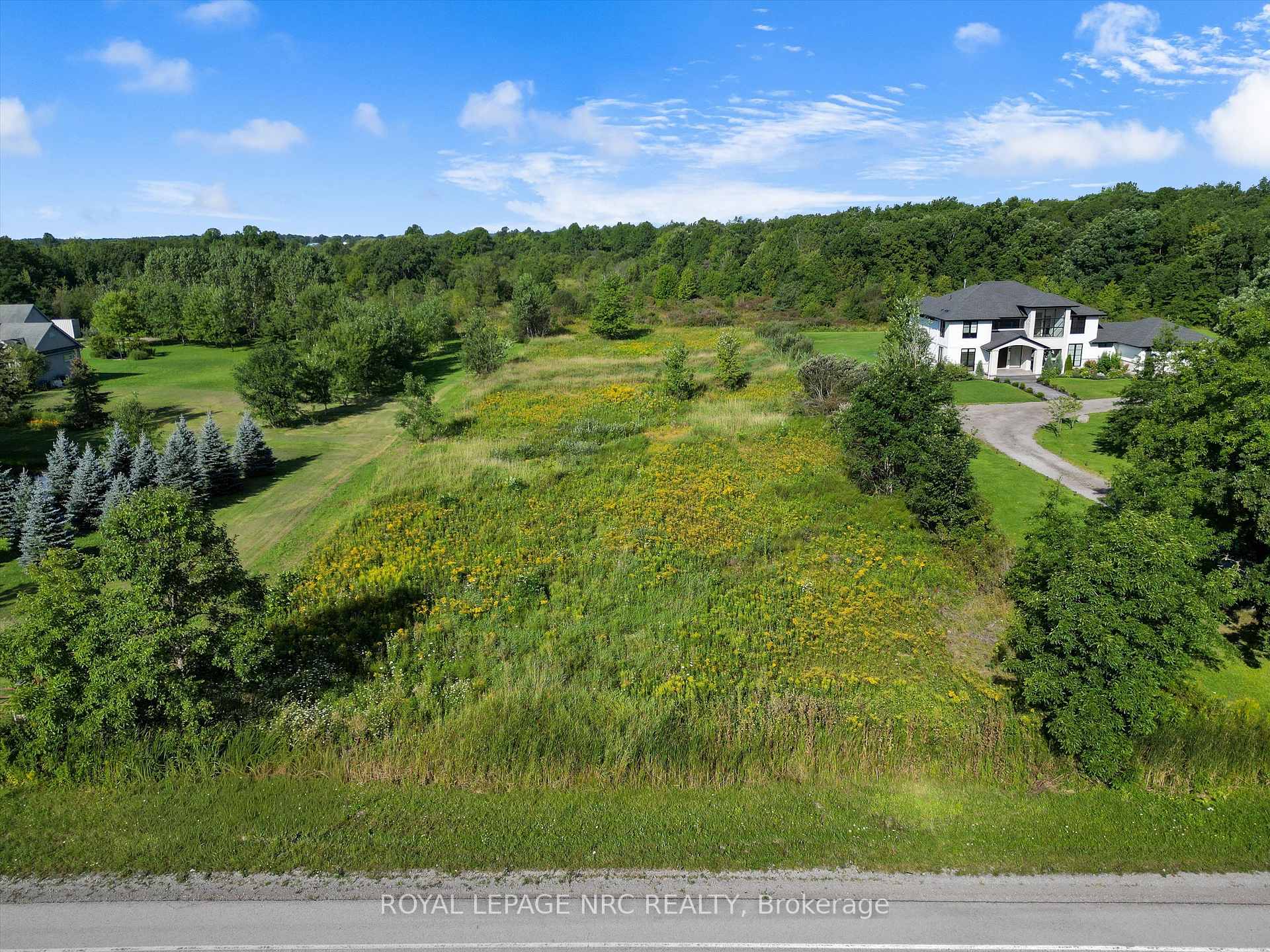 Photo 3 of Montrose Road, Niagara Falls, Schisler — HOMEH