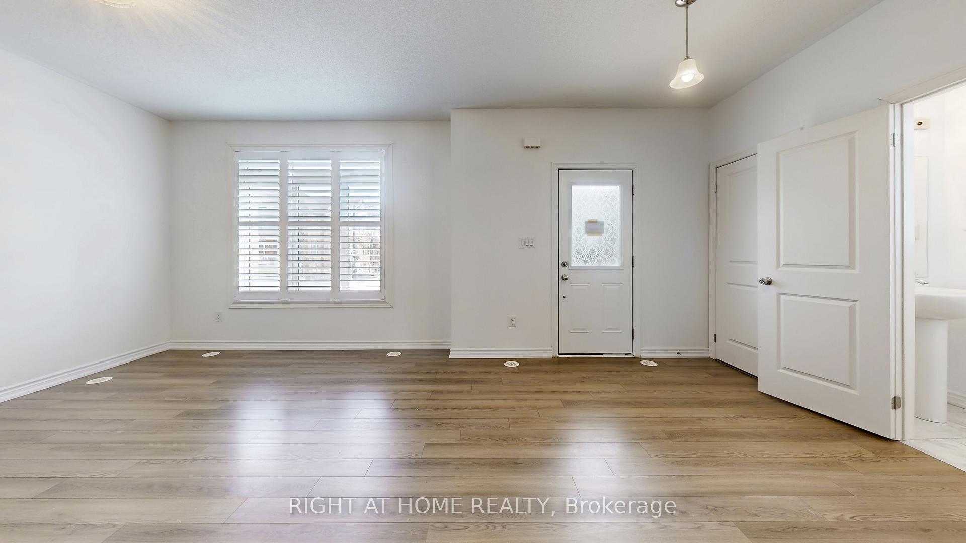 Photo 13 of Unit 16, 2710 William Jackson Drive E, Pickering, Duffin Heights — HOMEH