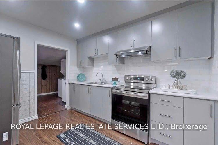 Photo 7 of 27 Normandy Boulevard, Halton Hills, Georgetown — HOMEH