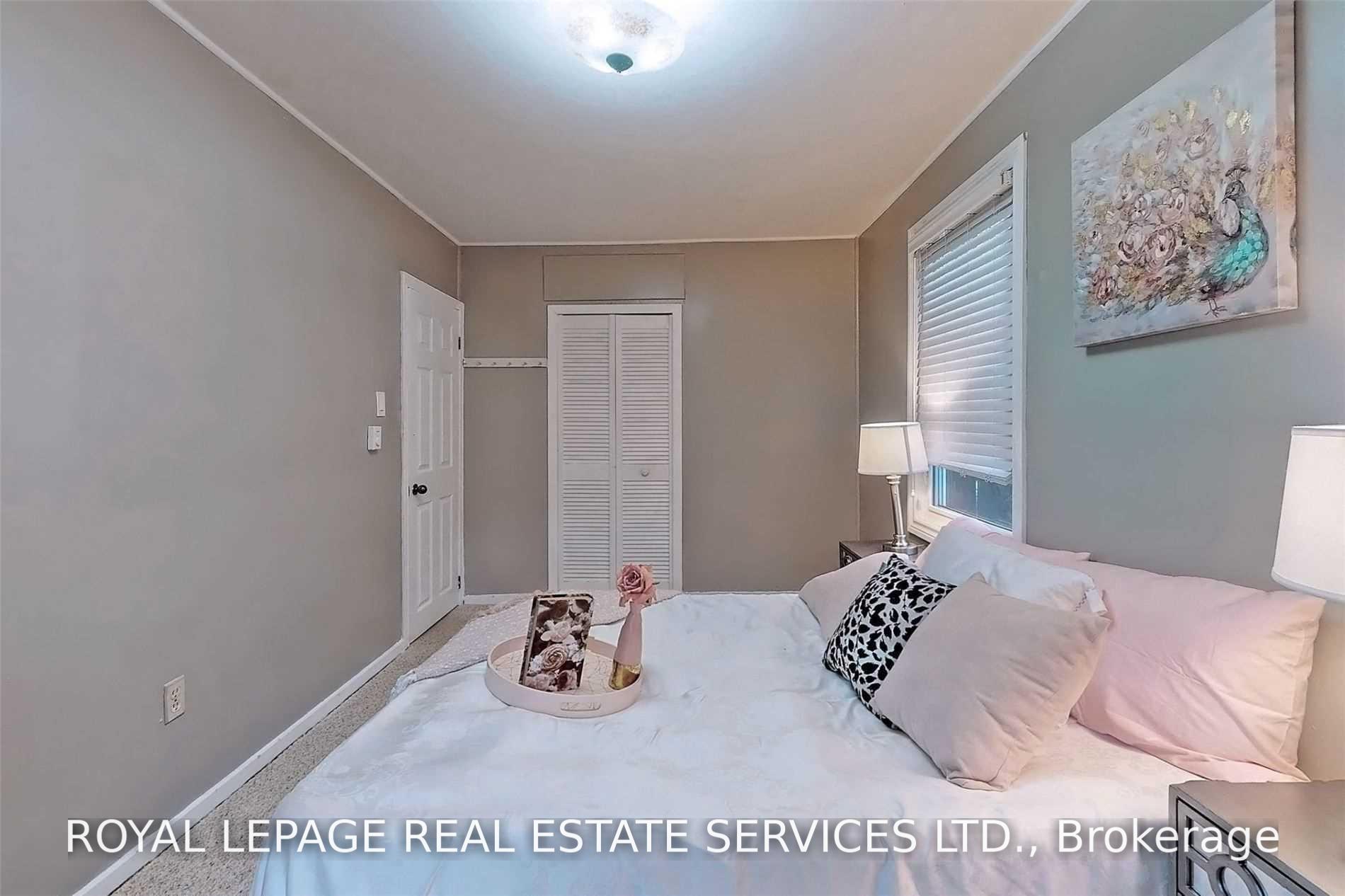 Photo 9 of 27 Normandy Boulevard, Halton Hills, Georgetown — HOMEH