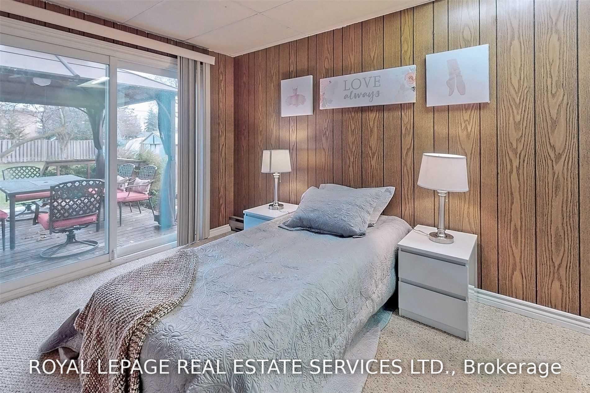 Photo 10 of 27 Normandy Boulevard, Halton Hills, Georgetown — HOMEH