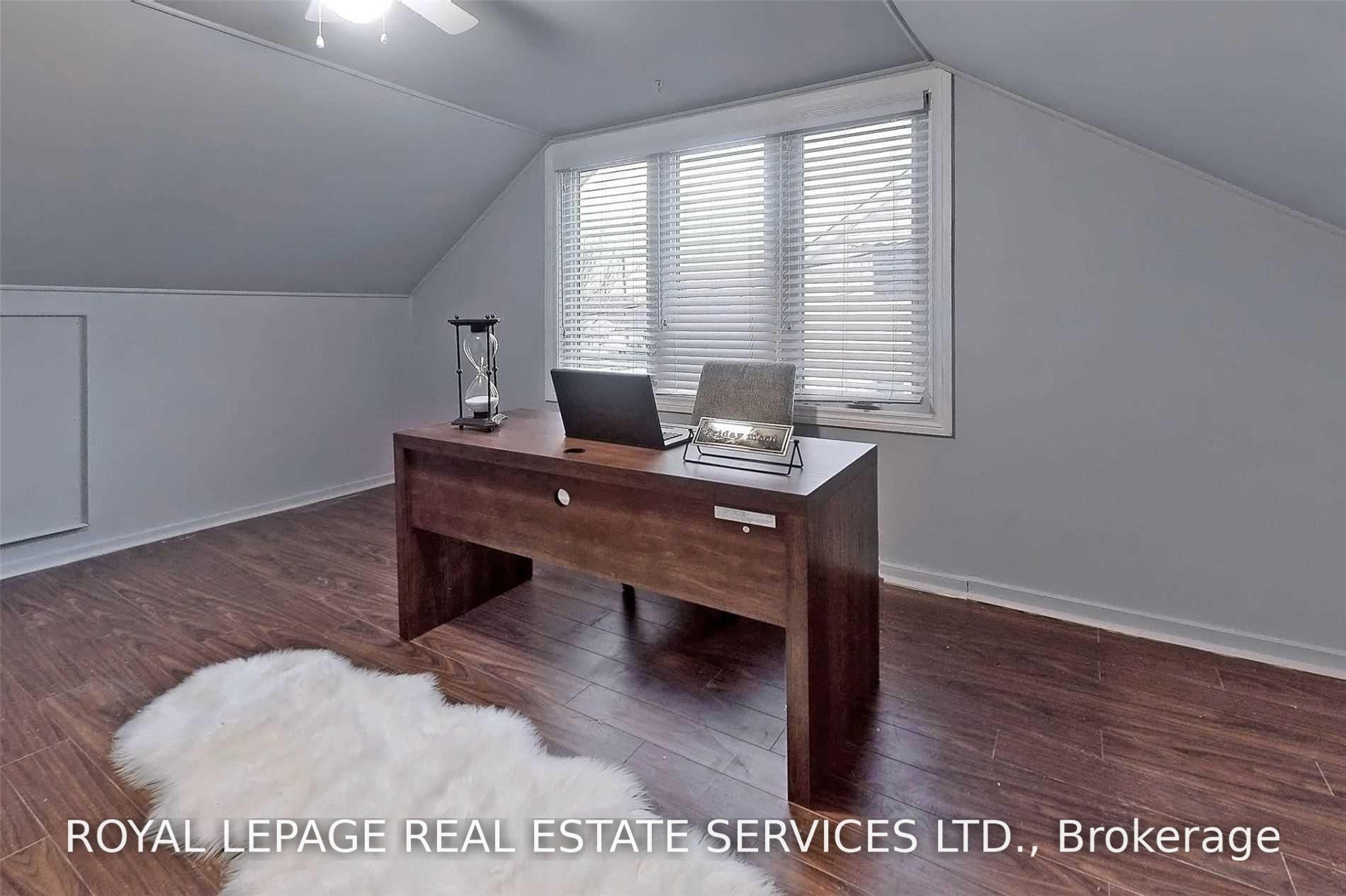 Photo 14 of 27 Normandy Boulevard, Halton Hills, Georgetown — HOMEH