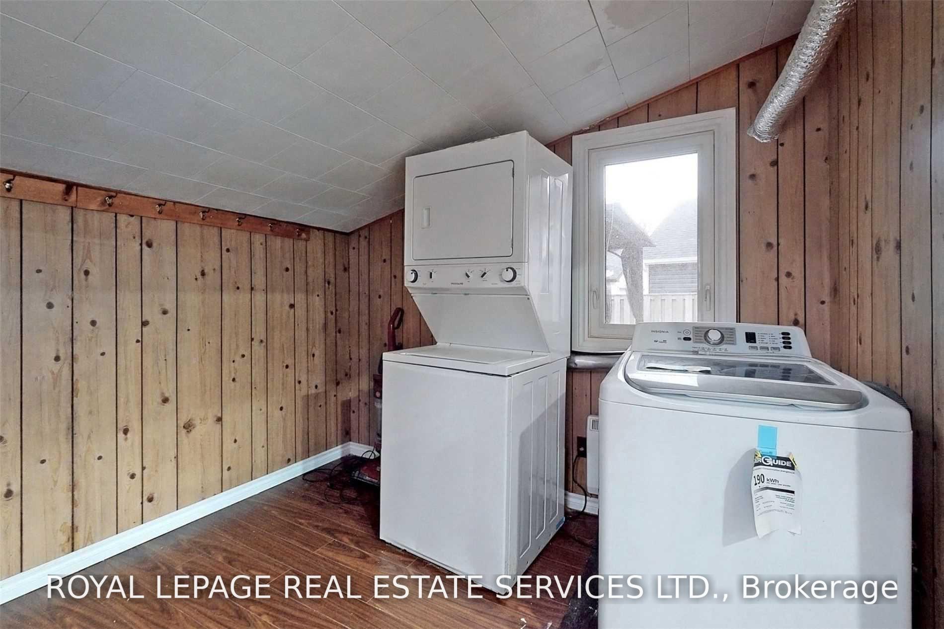 Photo 17 of 27 Normandy Boulevard, Halton Hills, Georgetown — HOMEH