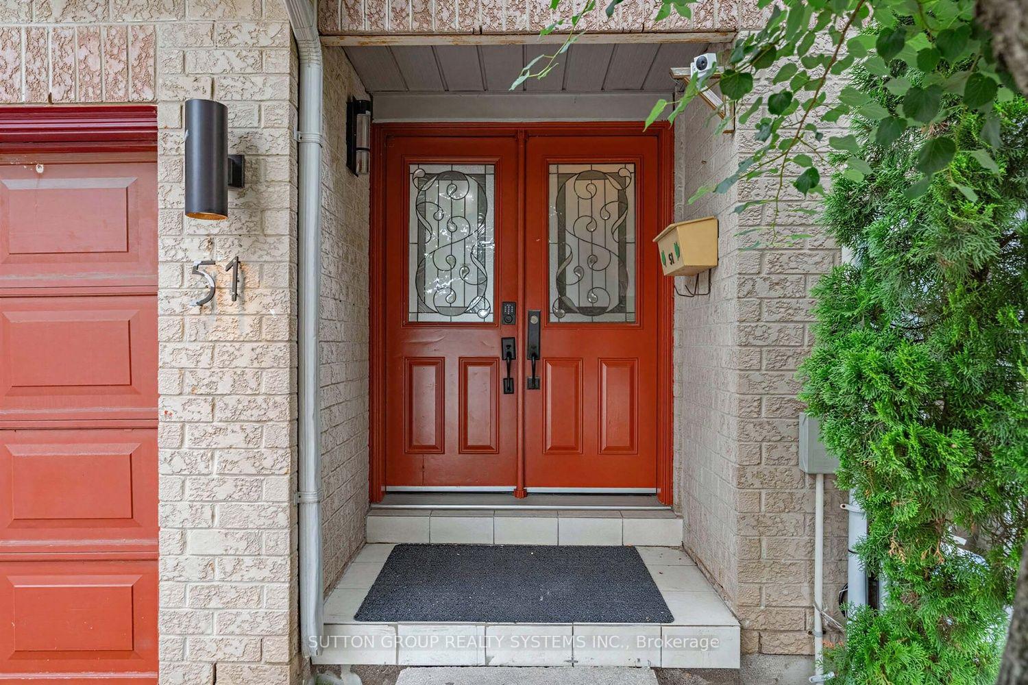 Photo 3 of 51 Gilgorm Road, Brampton, Brampton West — HOMEH