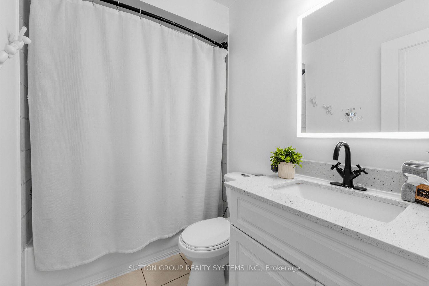Photo 17 of 51 Gilgorm Road, Brampton, Brampton West — HOMEH