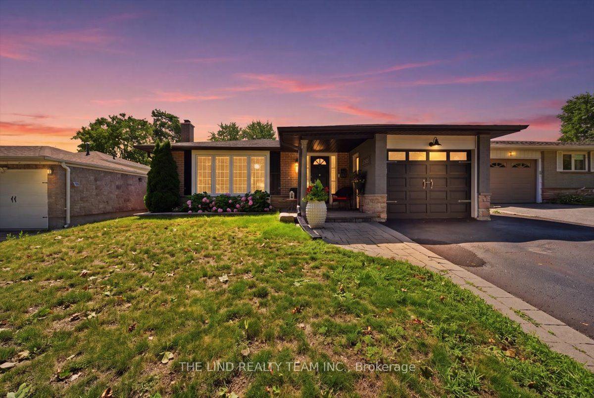 Photo 2 of 163 Orchard Heights Boulevard, Aurora, Aurora Heights — HOMEH