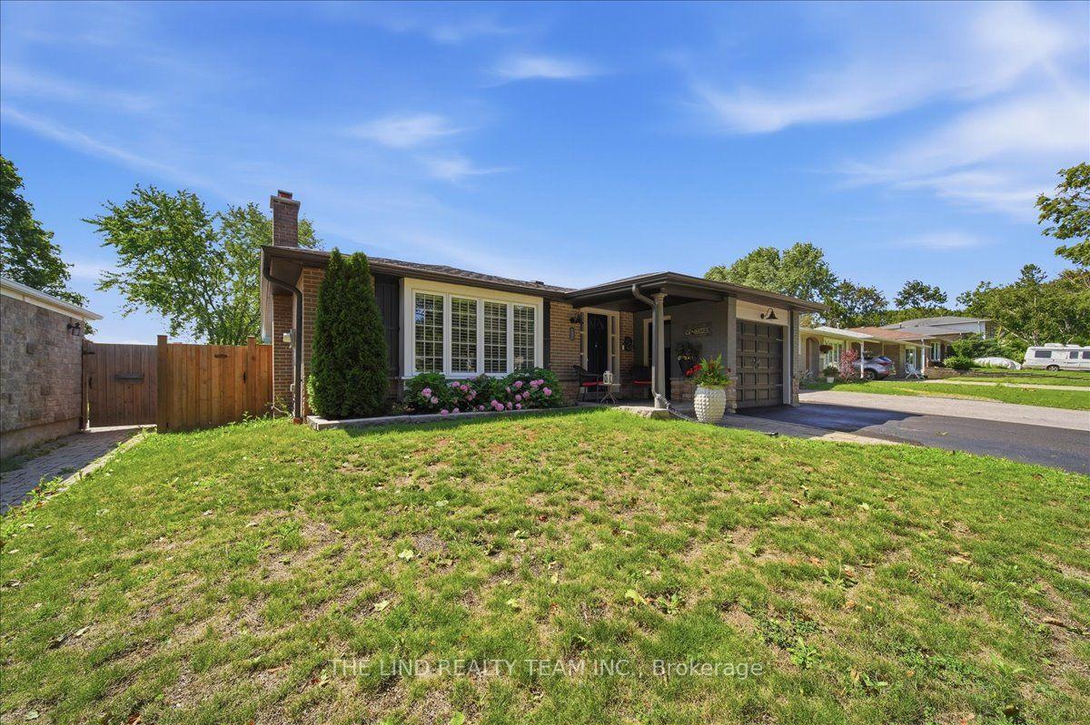 Photo 3 of 163 Orchard Heights Boulevard, Aurora, Aurora Heights — HOMEH