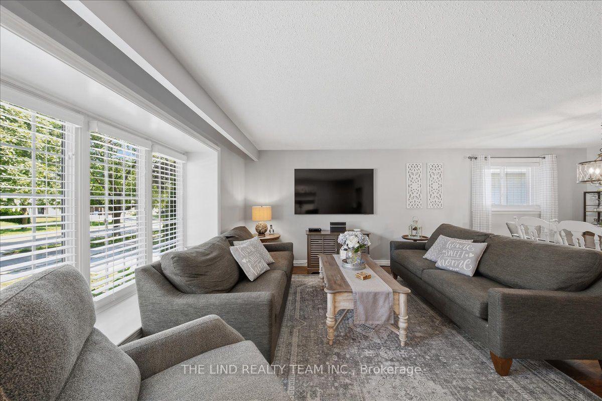 Photo 7 of 163 Orchard Heights Boulevard, Aurora, Aurora Heights — HOMEH