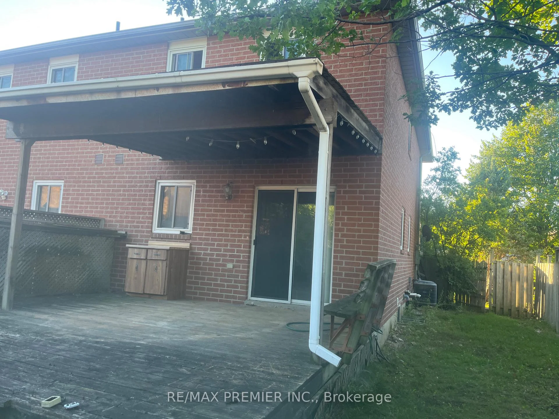 Photo 6 of 133 Saddletree Trail N, Brampton, Brampton West — HOMEH